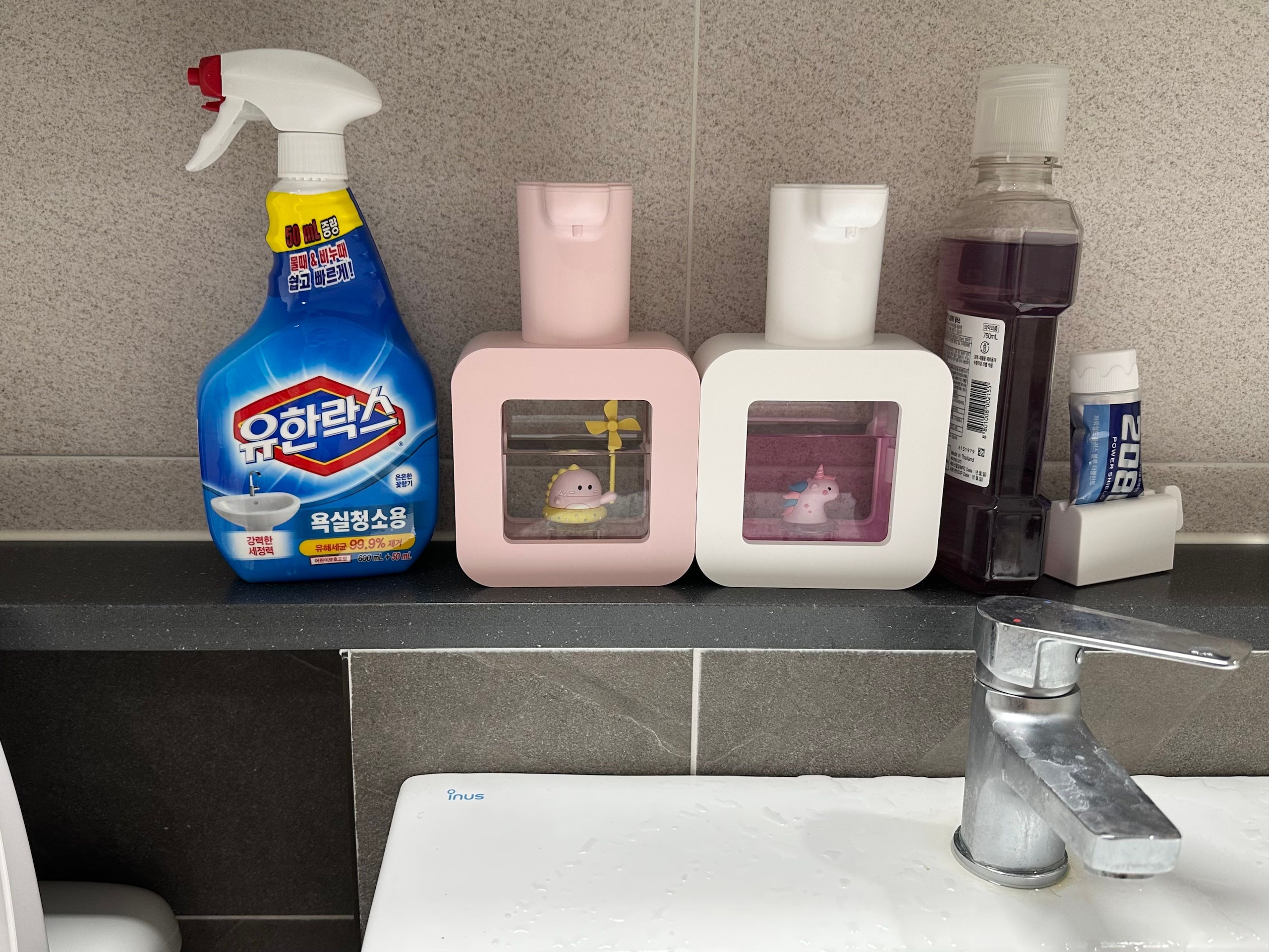Easy Squeeze Toothpaste Dispenser user photo