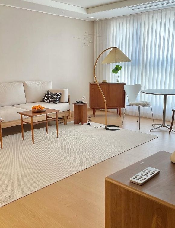 Chrome Half-Oval Mid-Century Table user photo