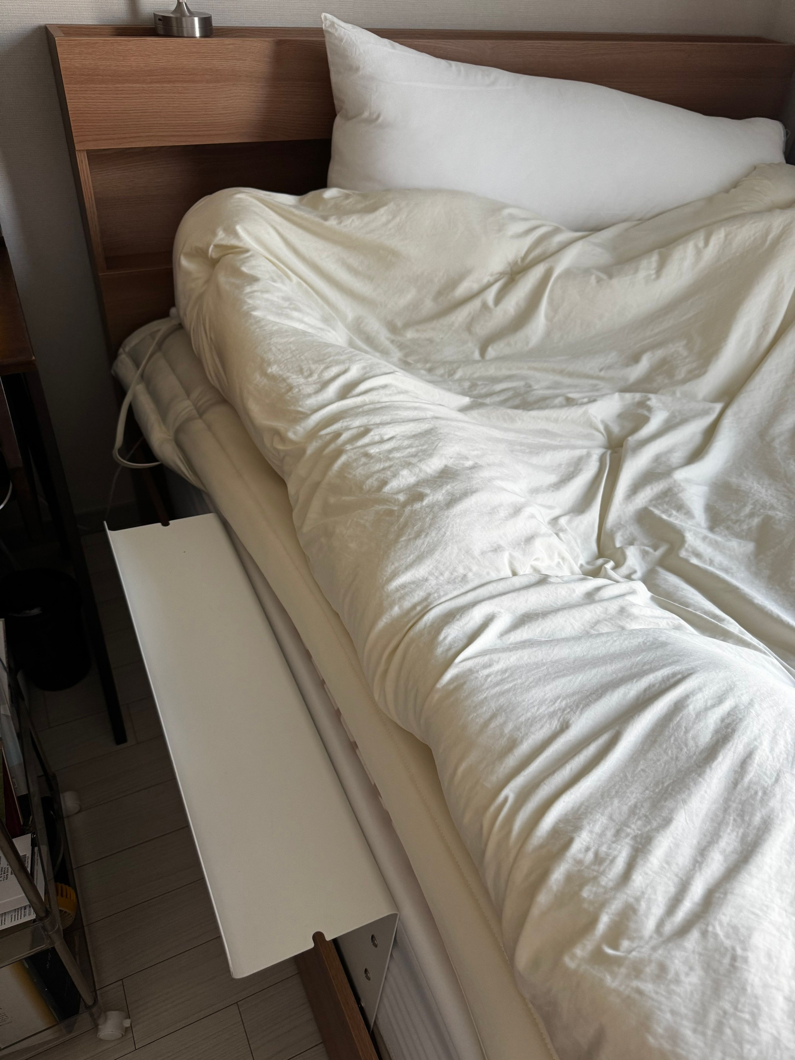 Blanc Bed Gap Side Shelf user photo