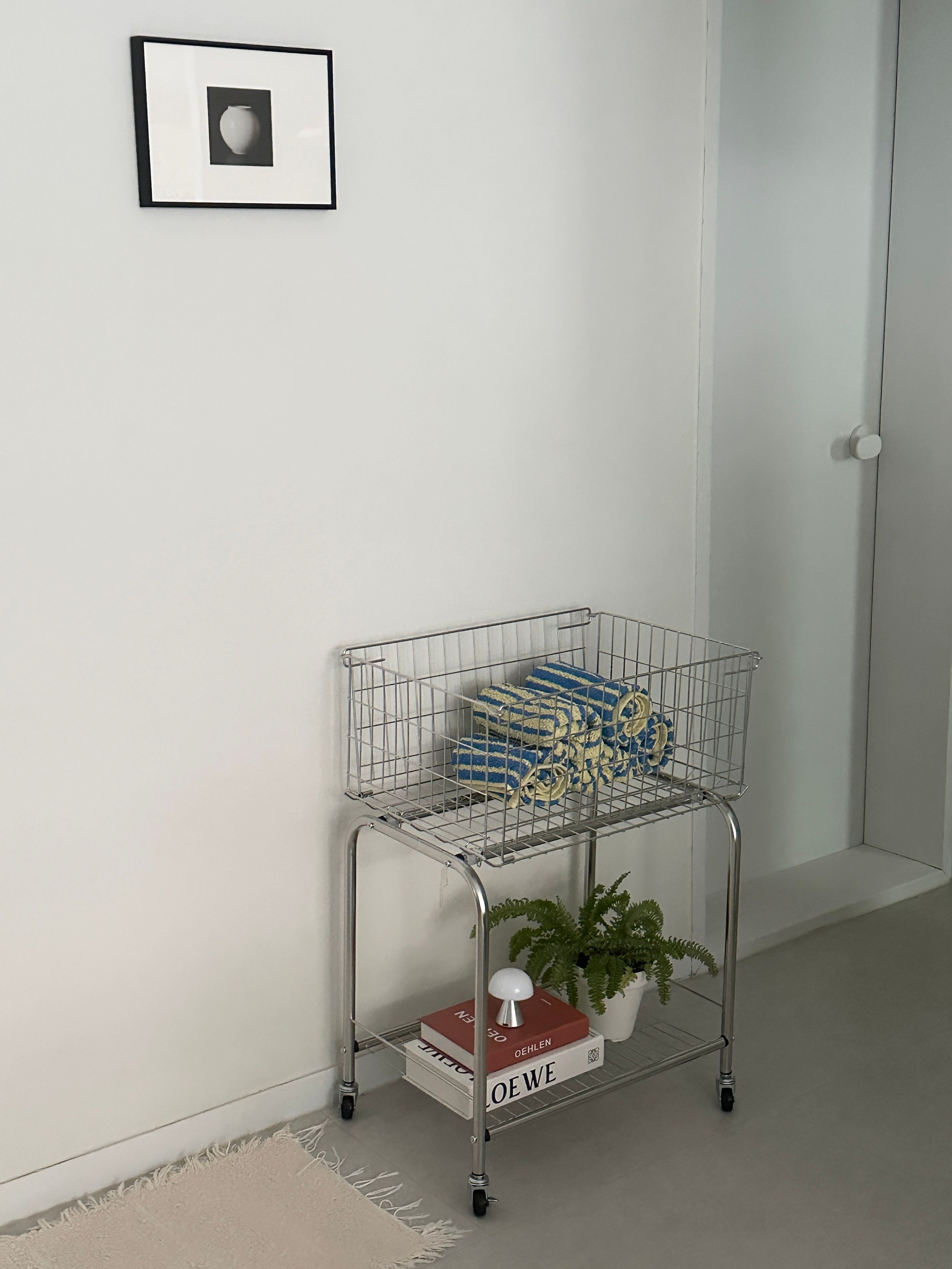 Minimal Rolling Wire Storage Cart user photo
