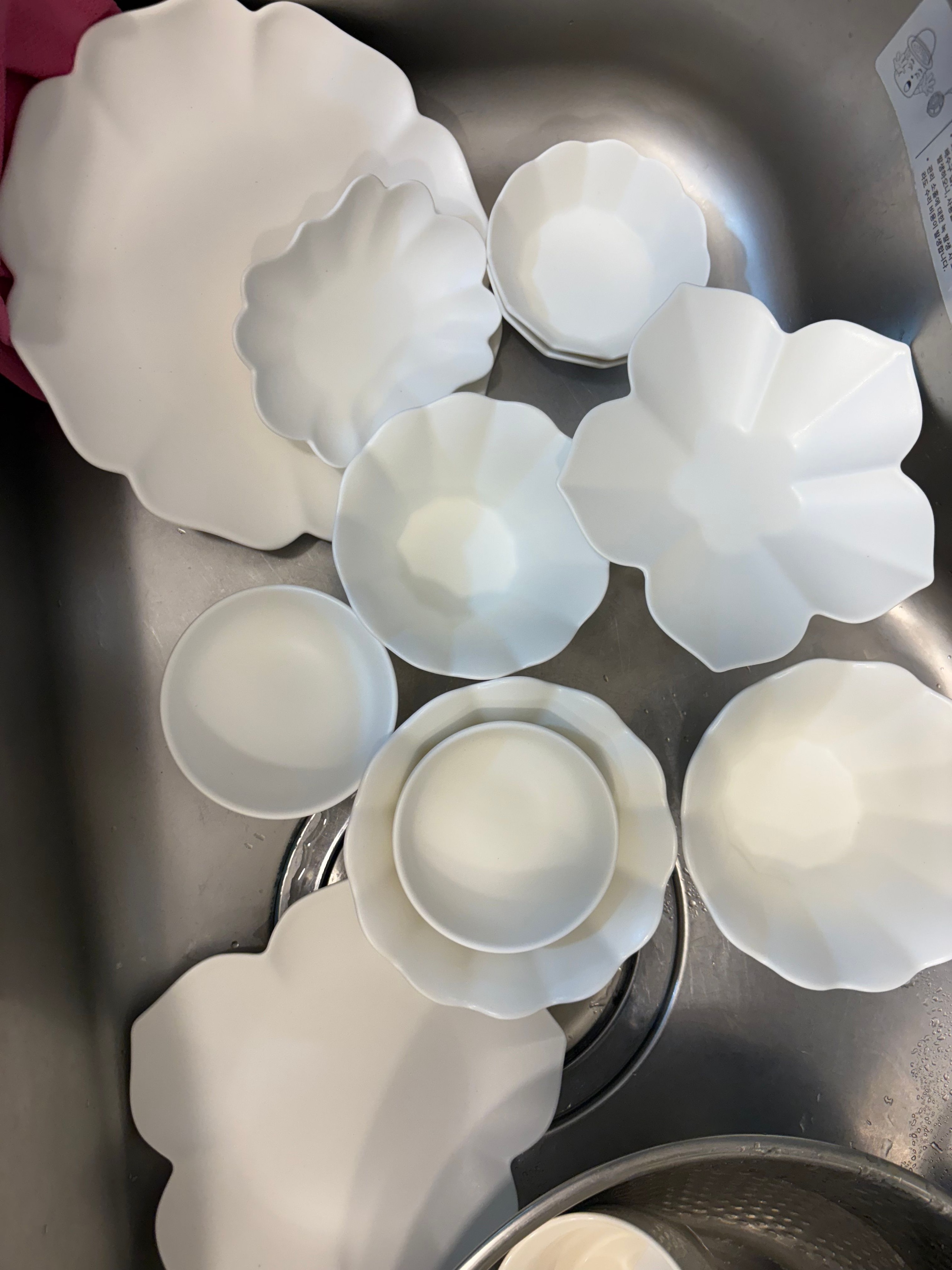 Eunseol Petal Dinnerware Set (12-Piece) user photo
