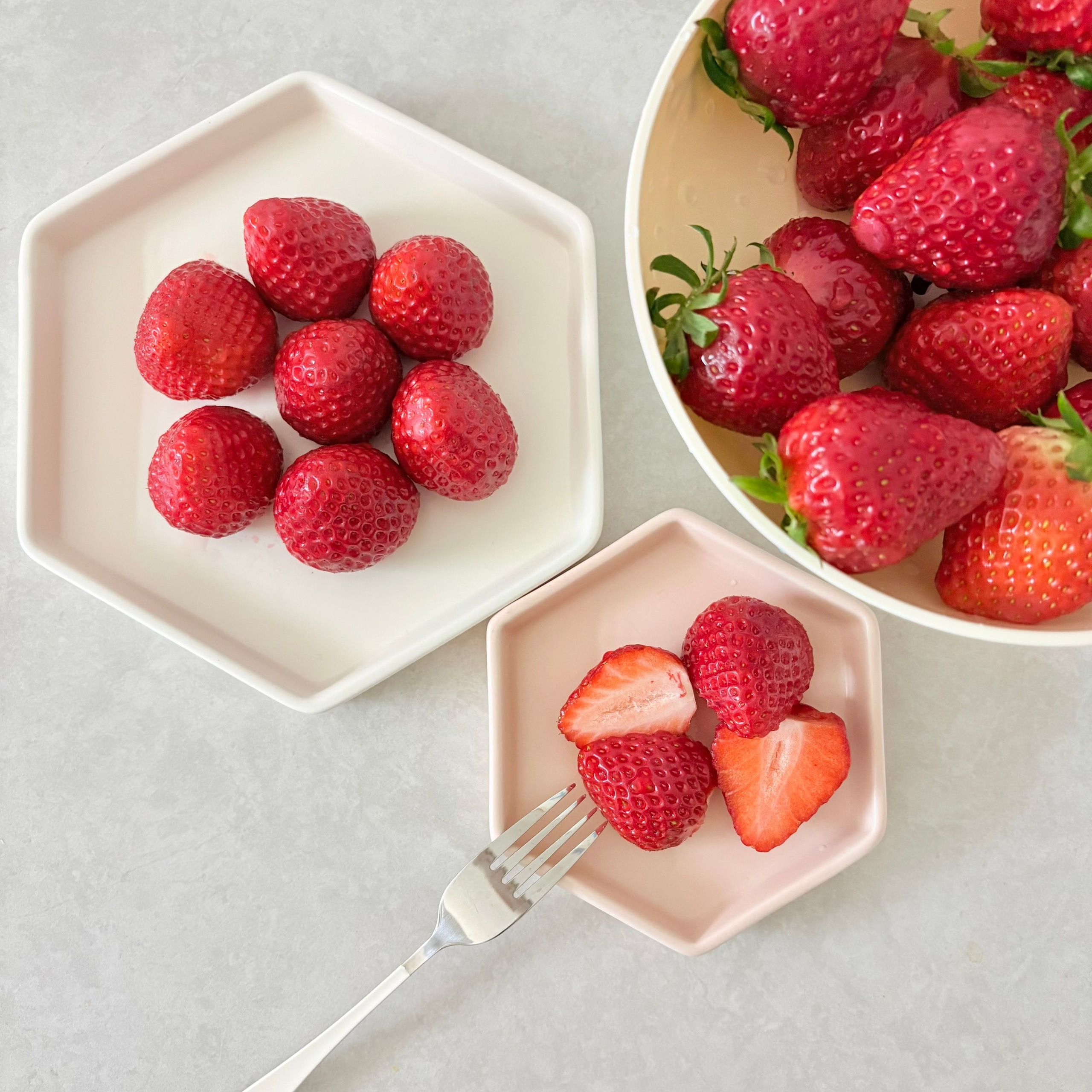 Bow Pedestal Fruit Bowl with Drain user photo