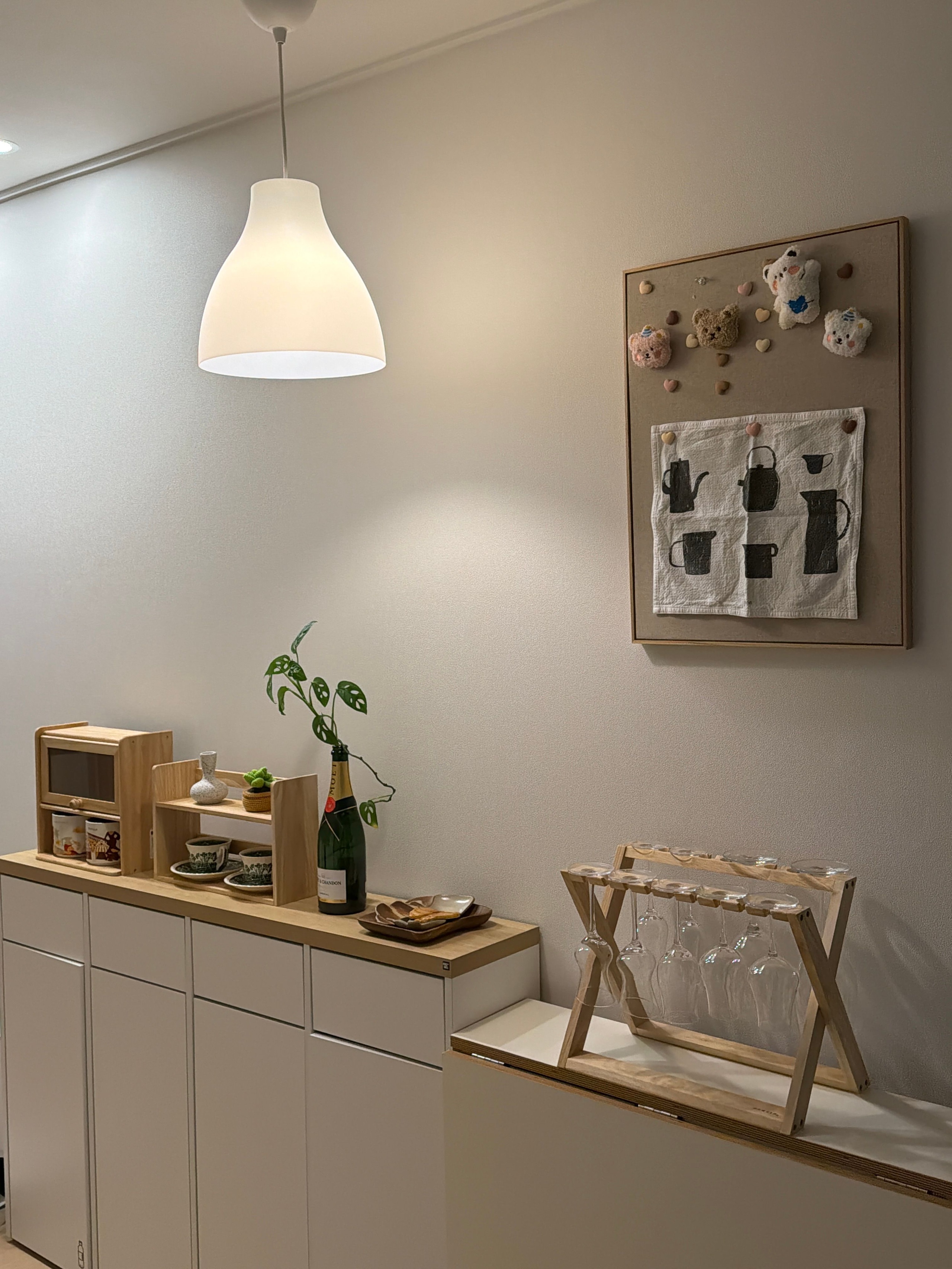 Wood-Framed Linen Magnetic Board user photo