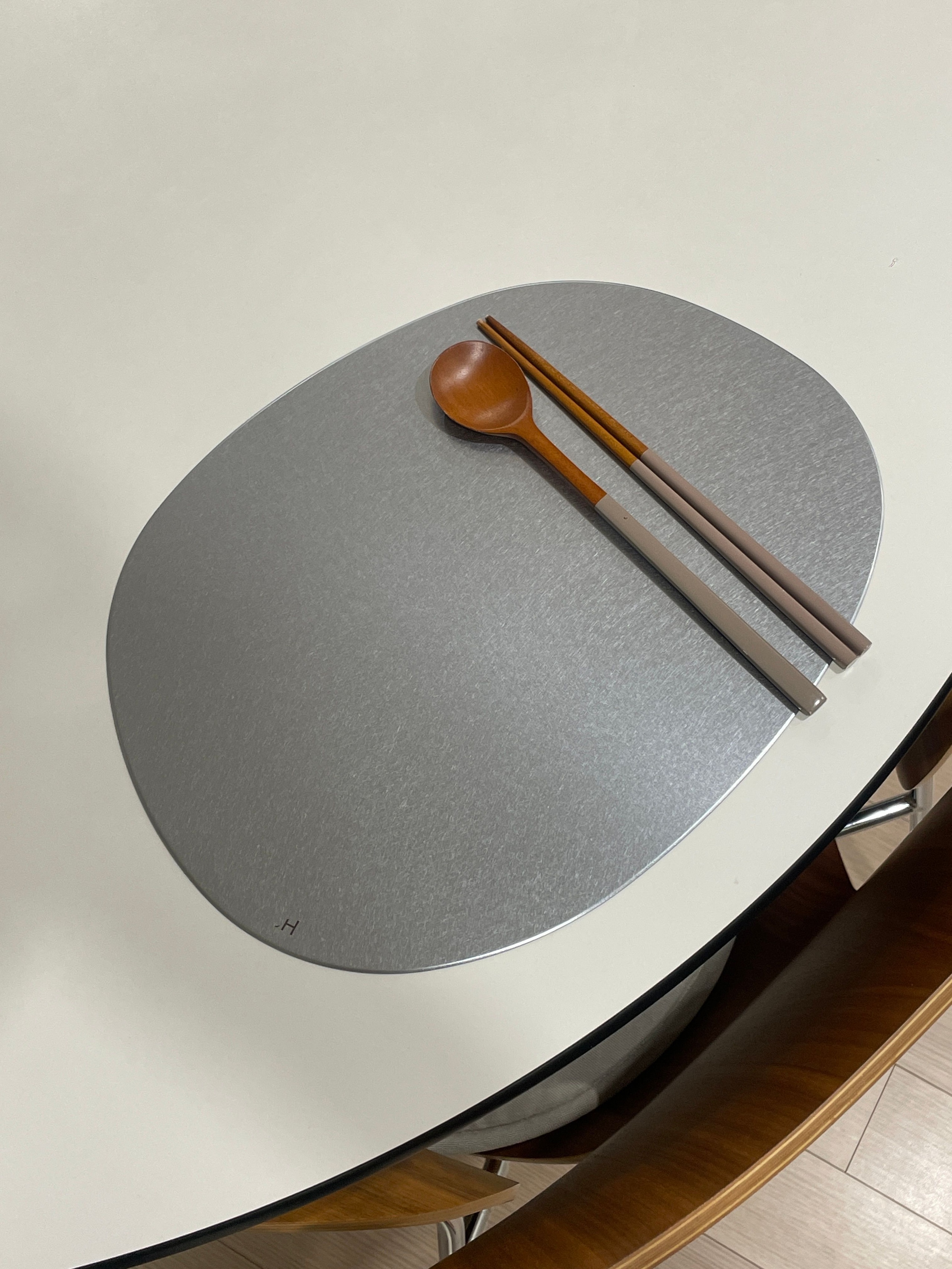 Two-Tone Wood Spoon & Chopsticks Set for 4 user photo