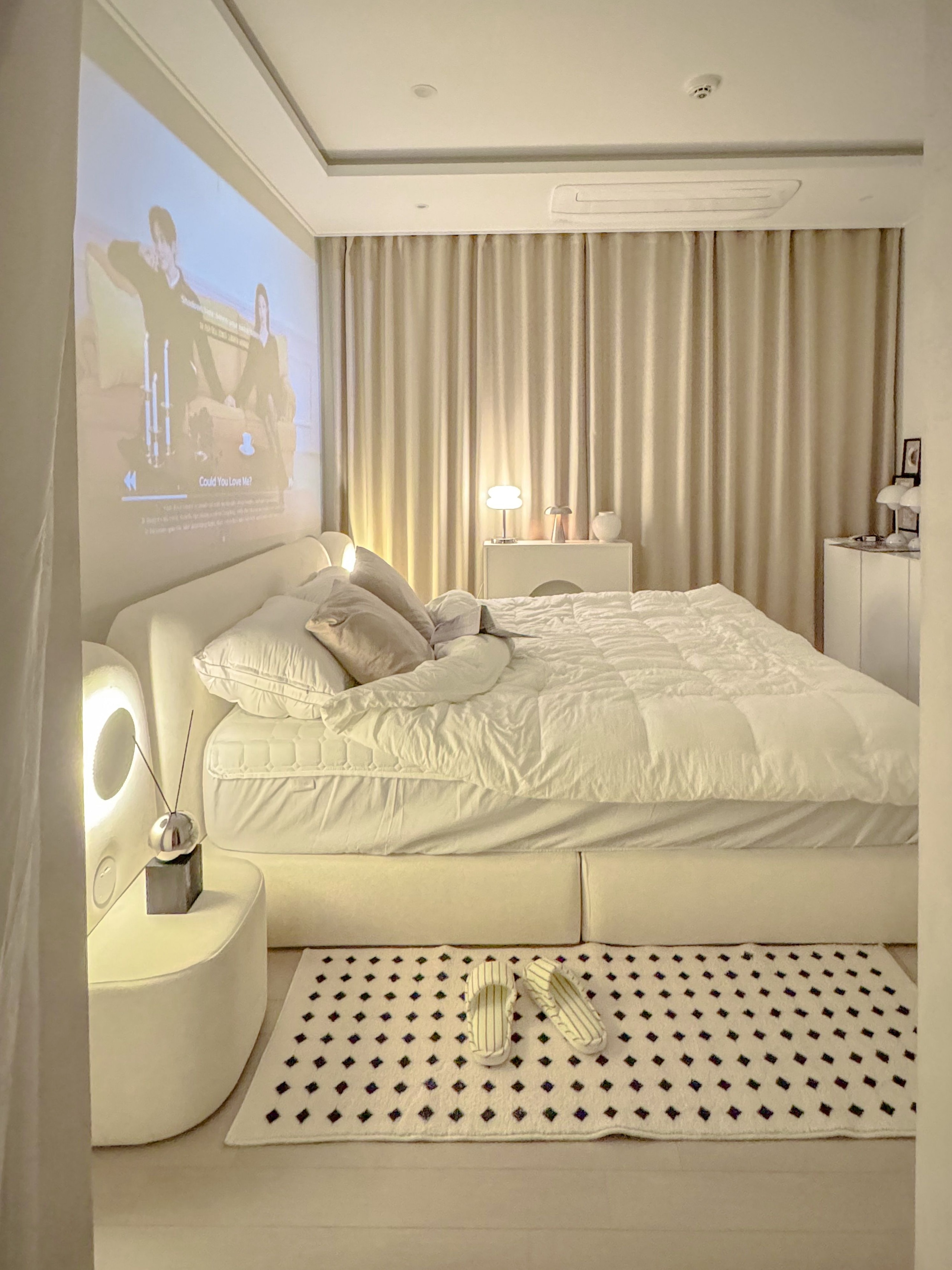 Cone Base Cordless Table Lamp user photo