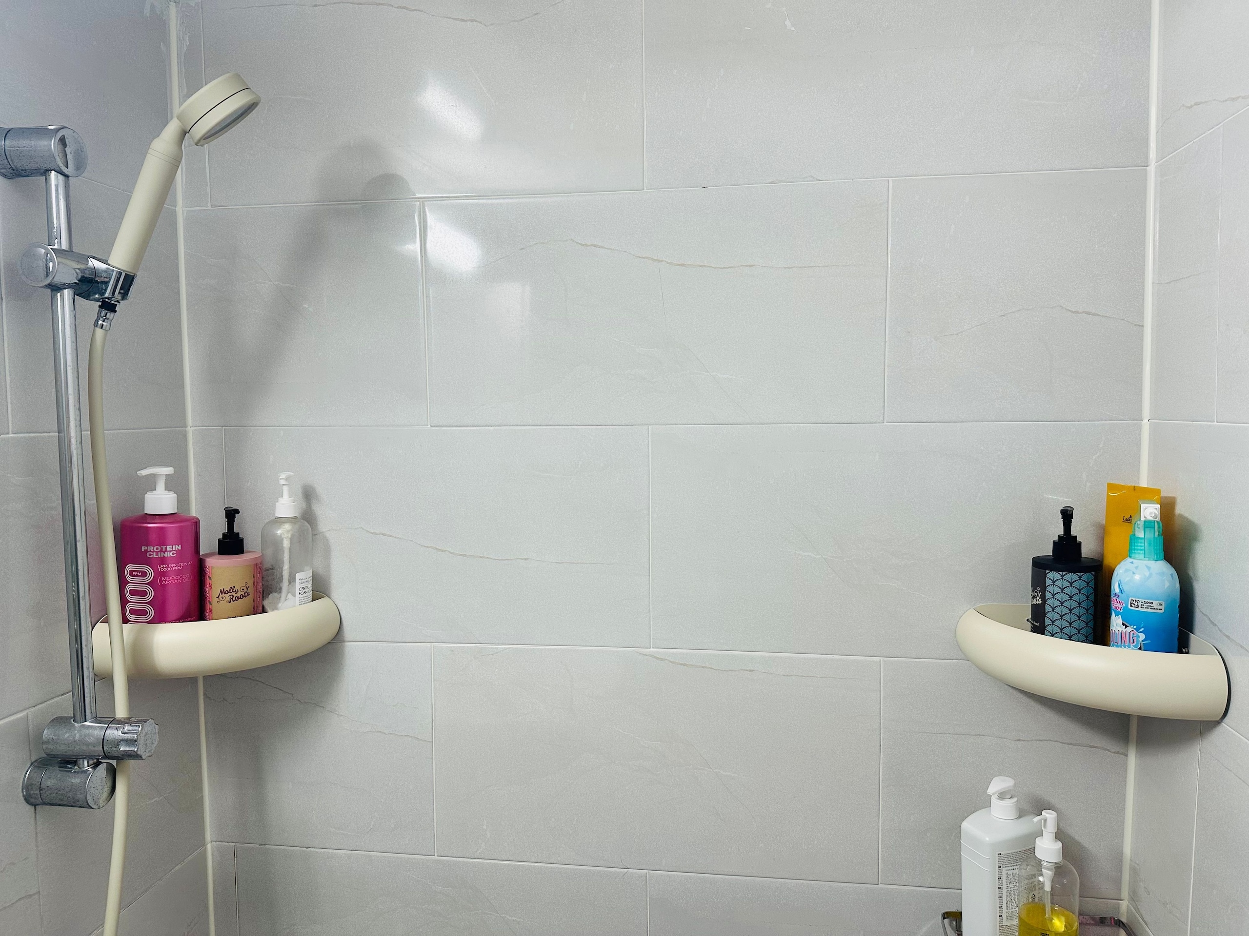 No-Drill Aluminum Bathroom Corner Shelf user photo