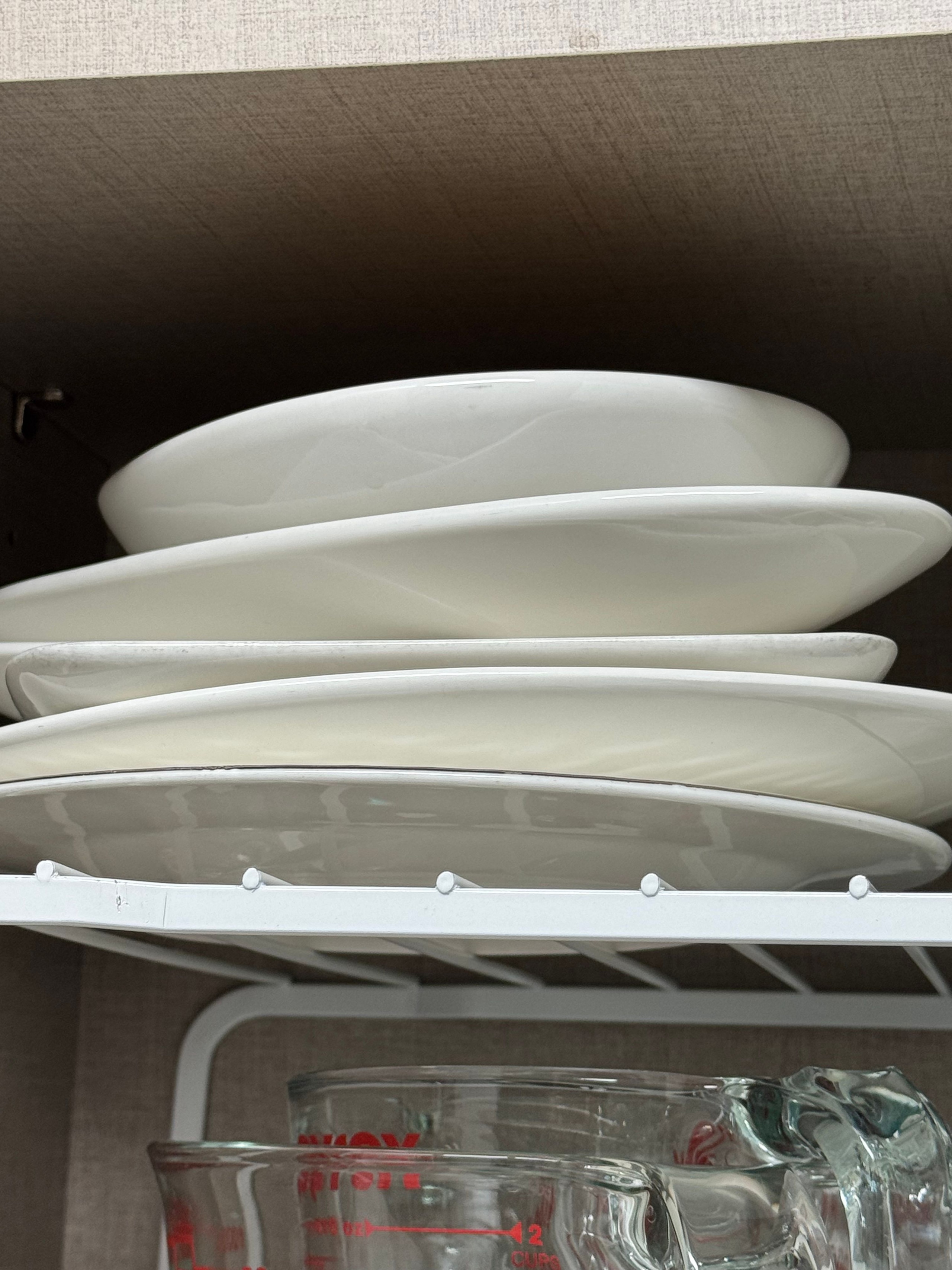 Cream White Pebble Dinnerware Set for 2 user photo