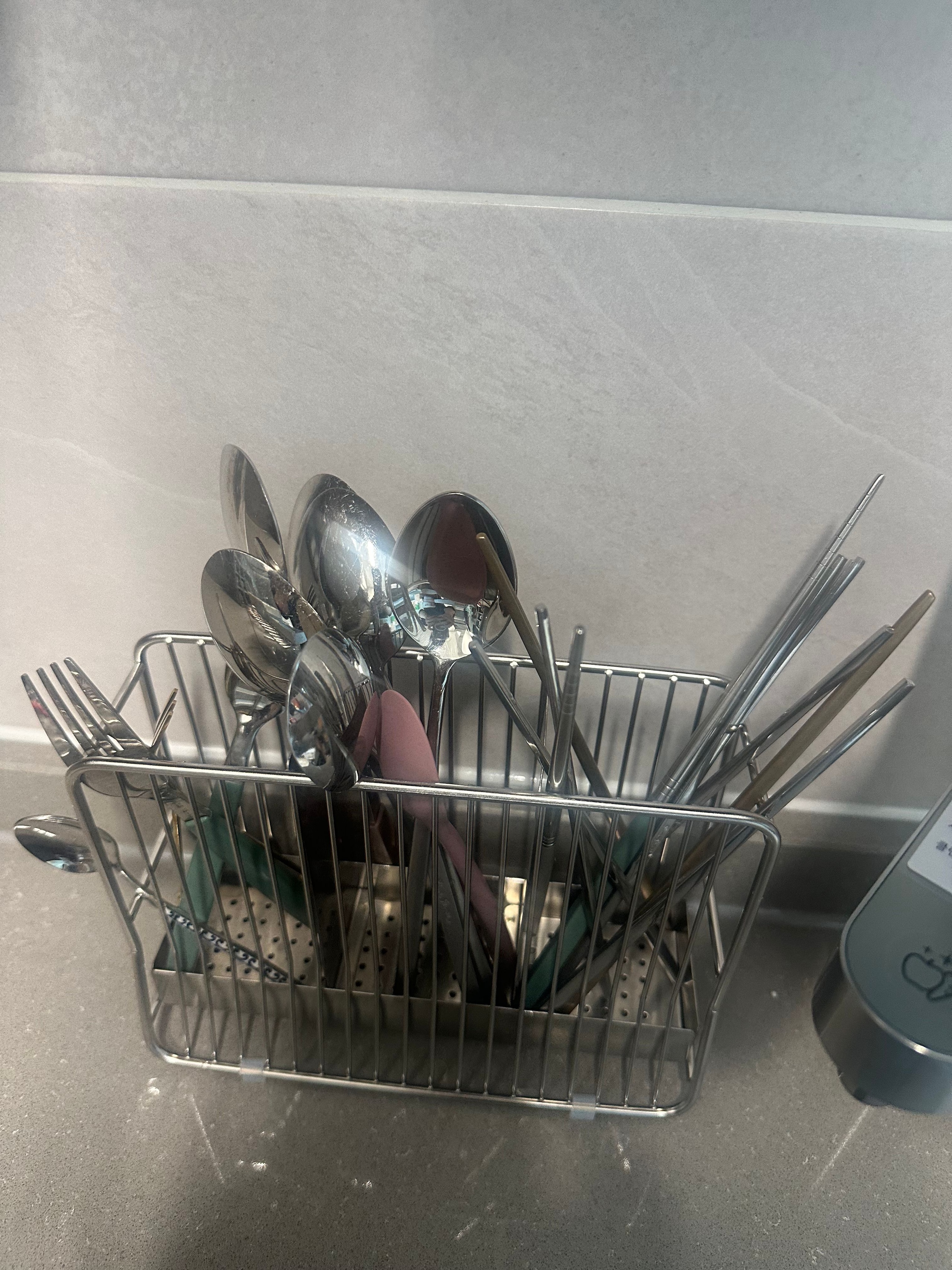 Utensil Holder with Drain Tray user photo