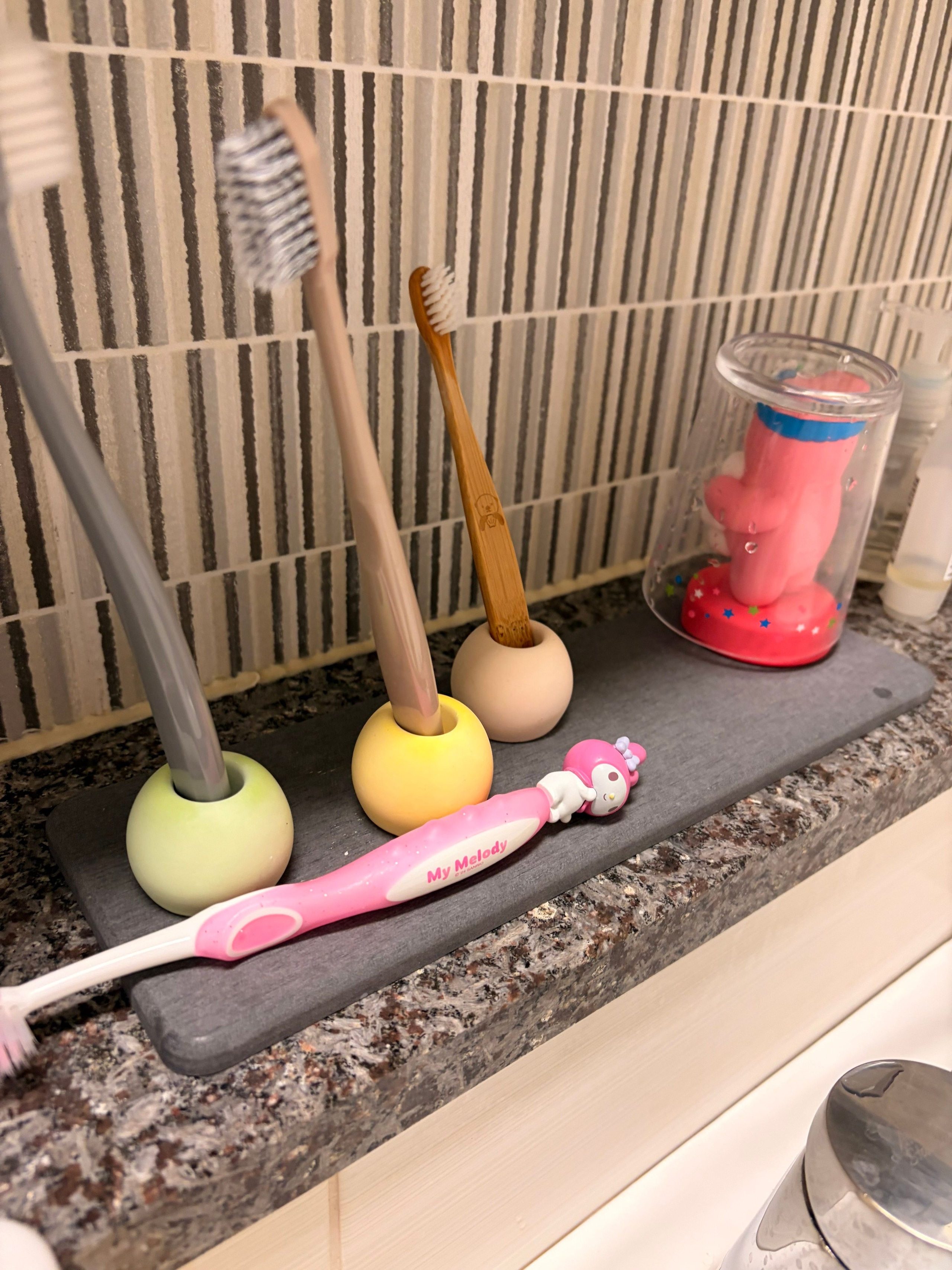 Diatomite Toothbrush Holder user photo