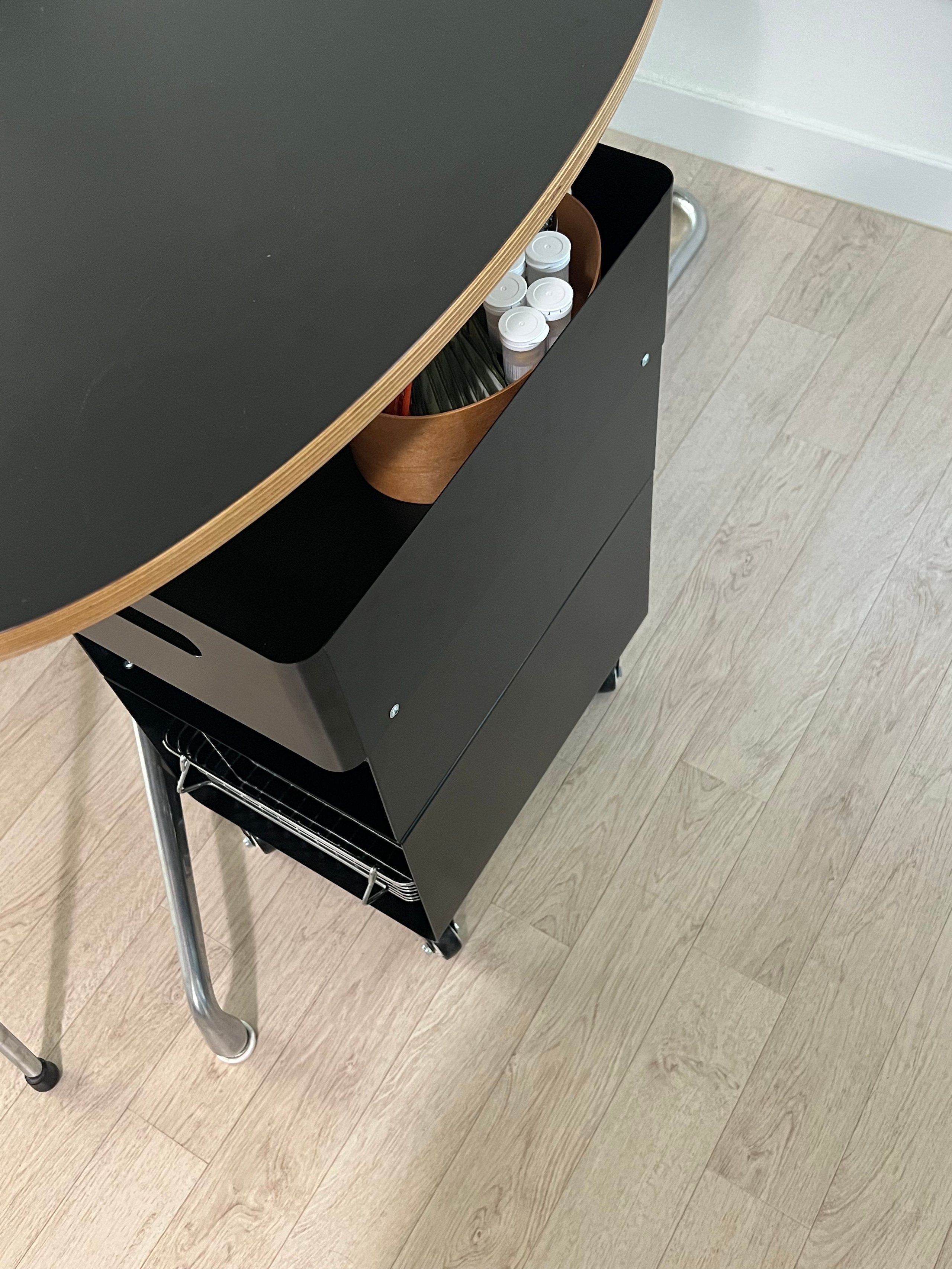 Ferox Steel Mid-Century Rolling Drawer Cart user photo