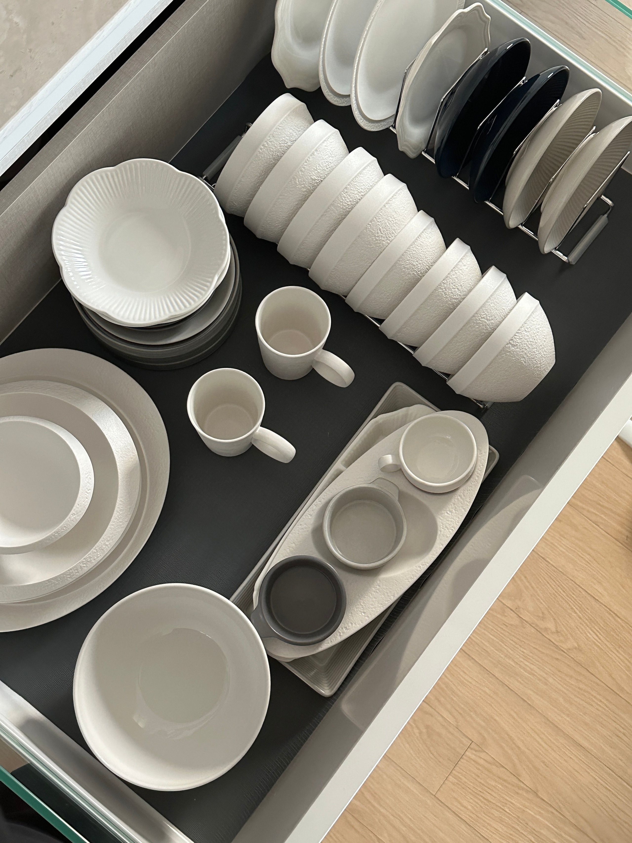 Stable Scalloped Plate Set (3-Piece) user photo