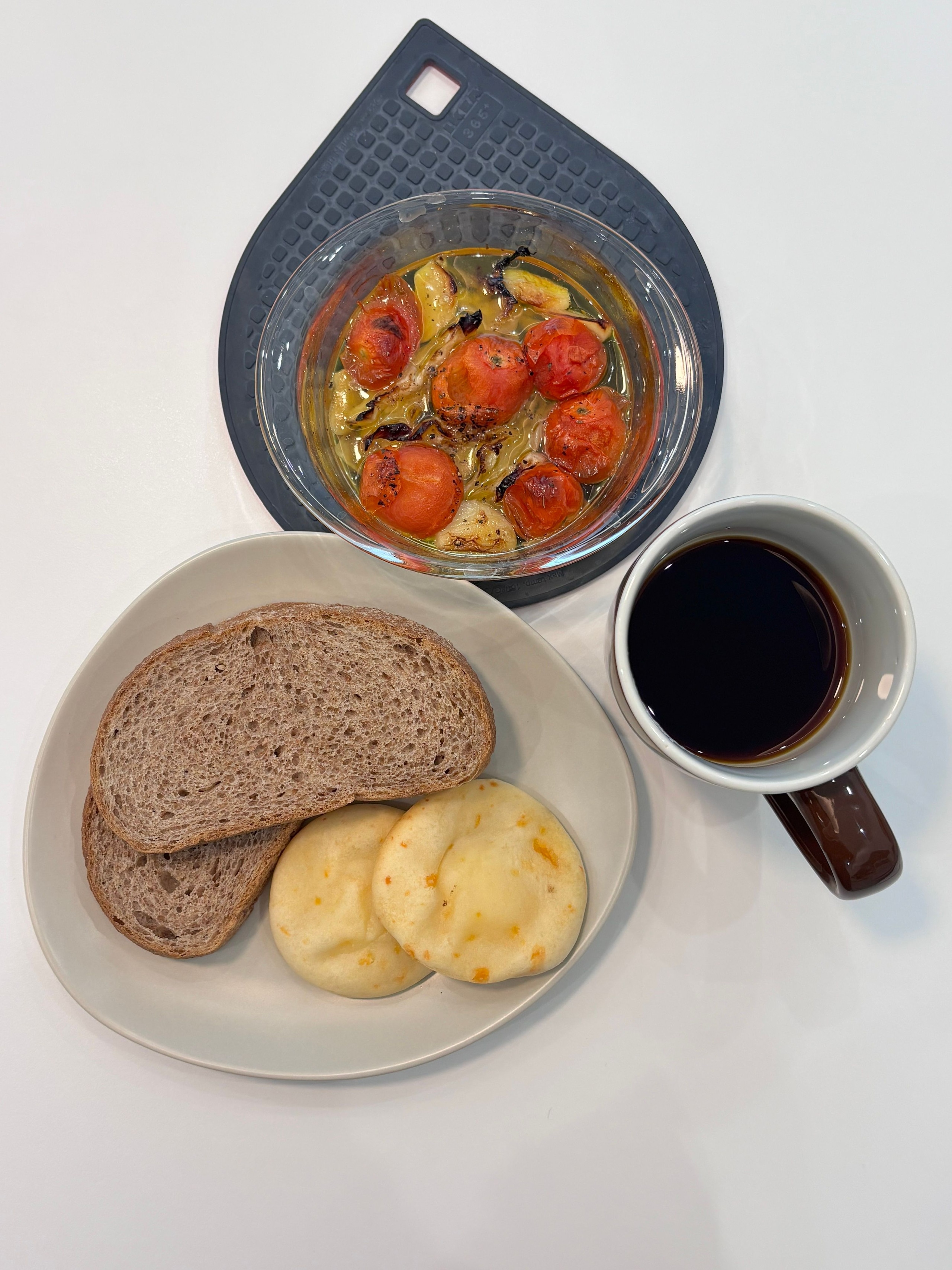 Pebble Dinnerware Set for 2 (12-Piece) user photo