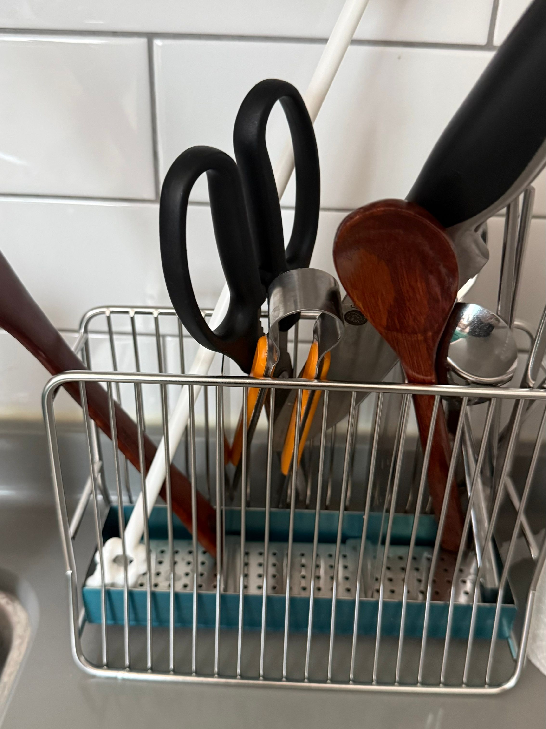 Utensil Holder with Drain Tray user photo