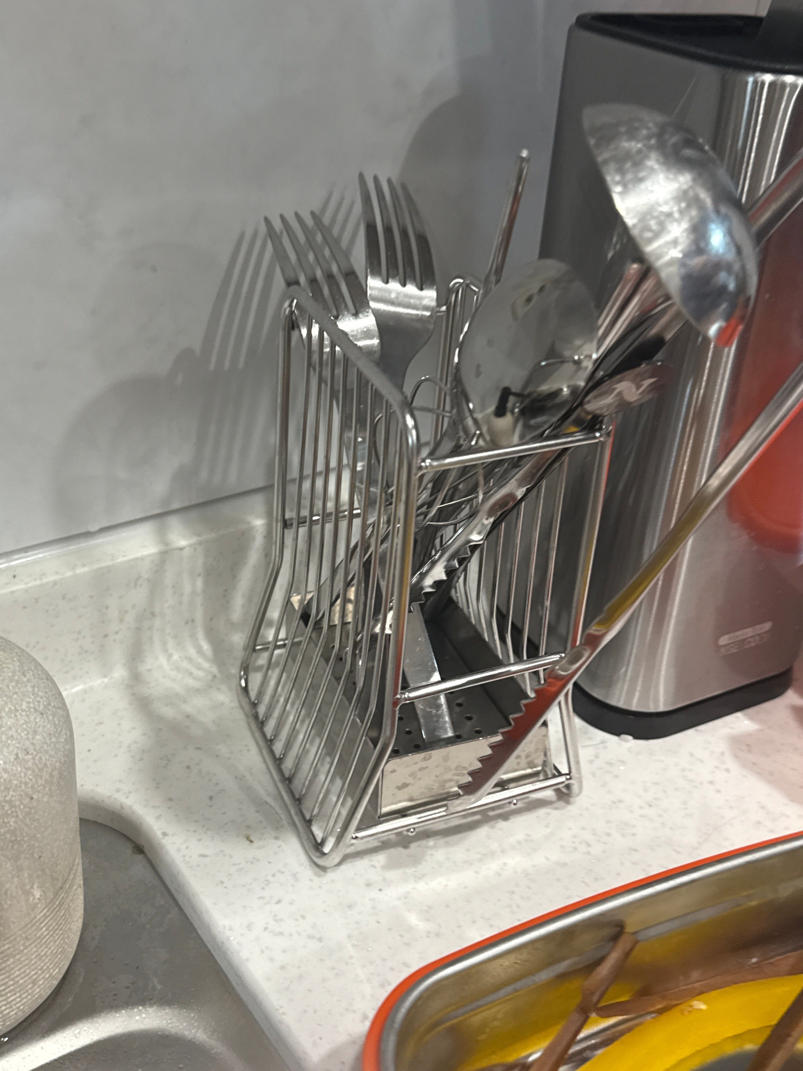 Utensil Holder with Drain Tray user photo