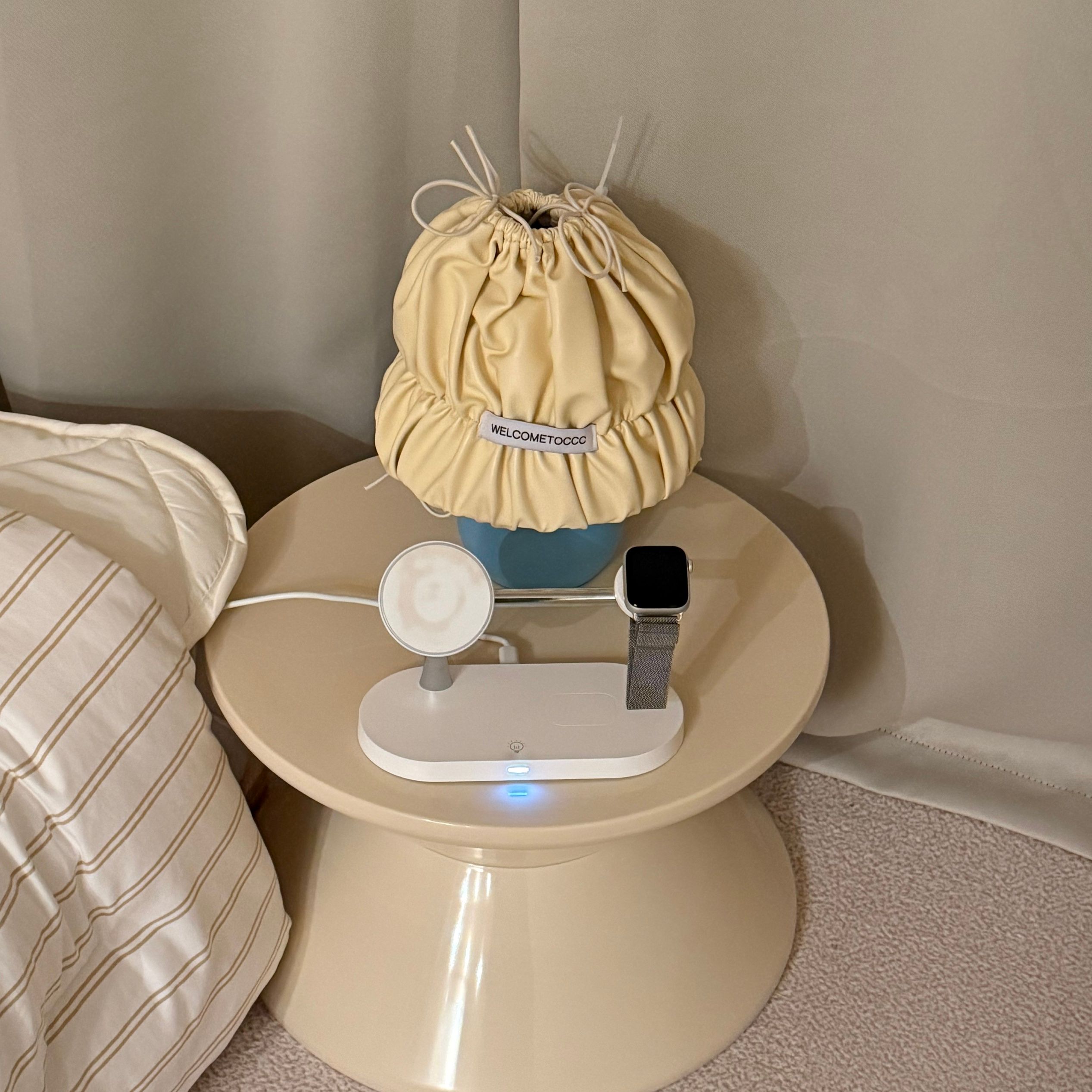 Sandglass Mid-Century Stool user photo
