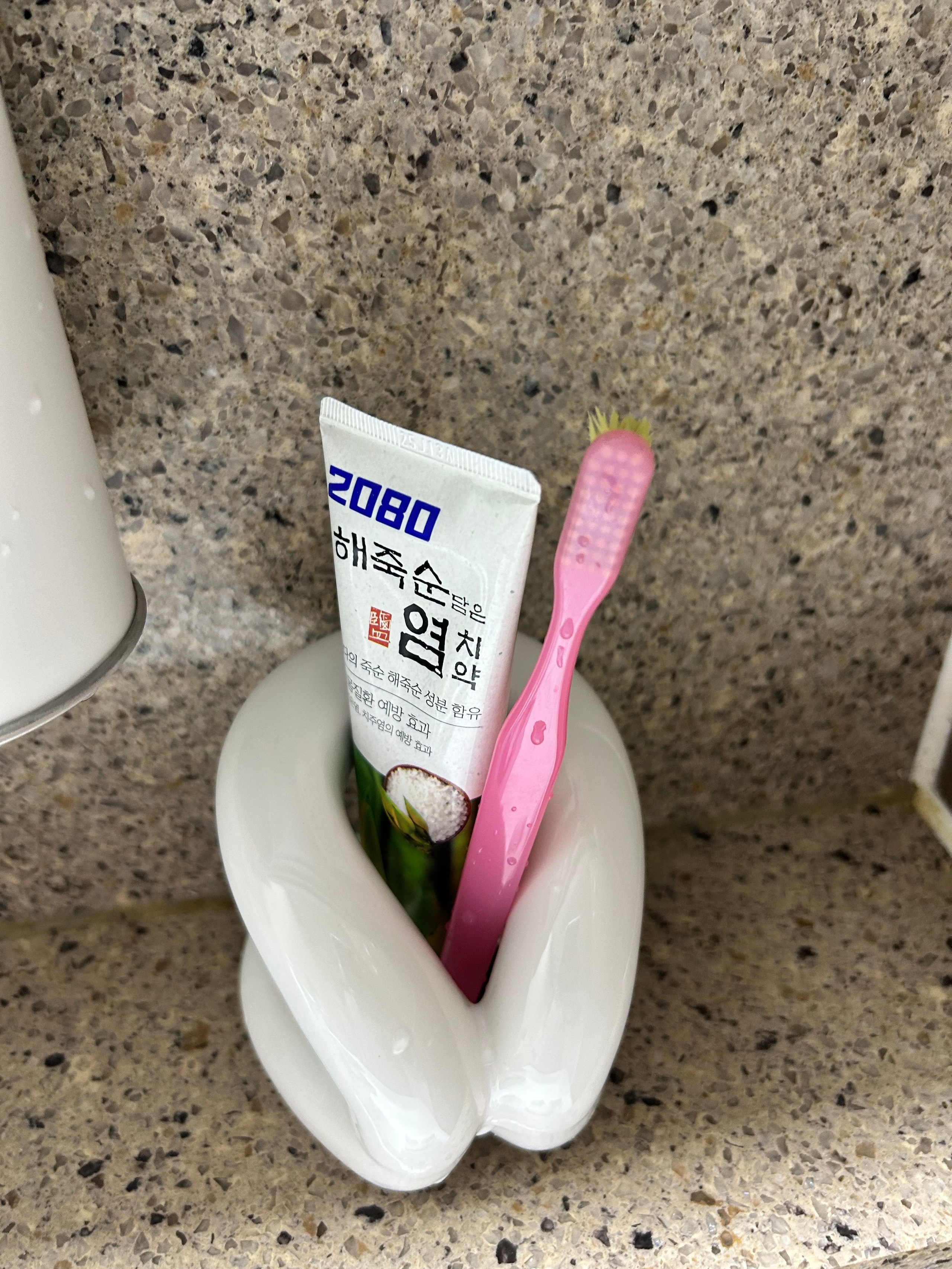 Ceramic Toothbrush Holder and Tray Set user photo