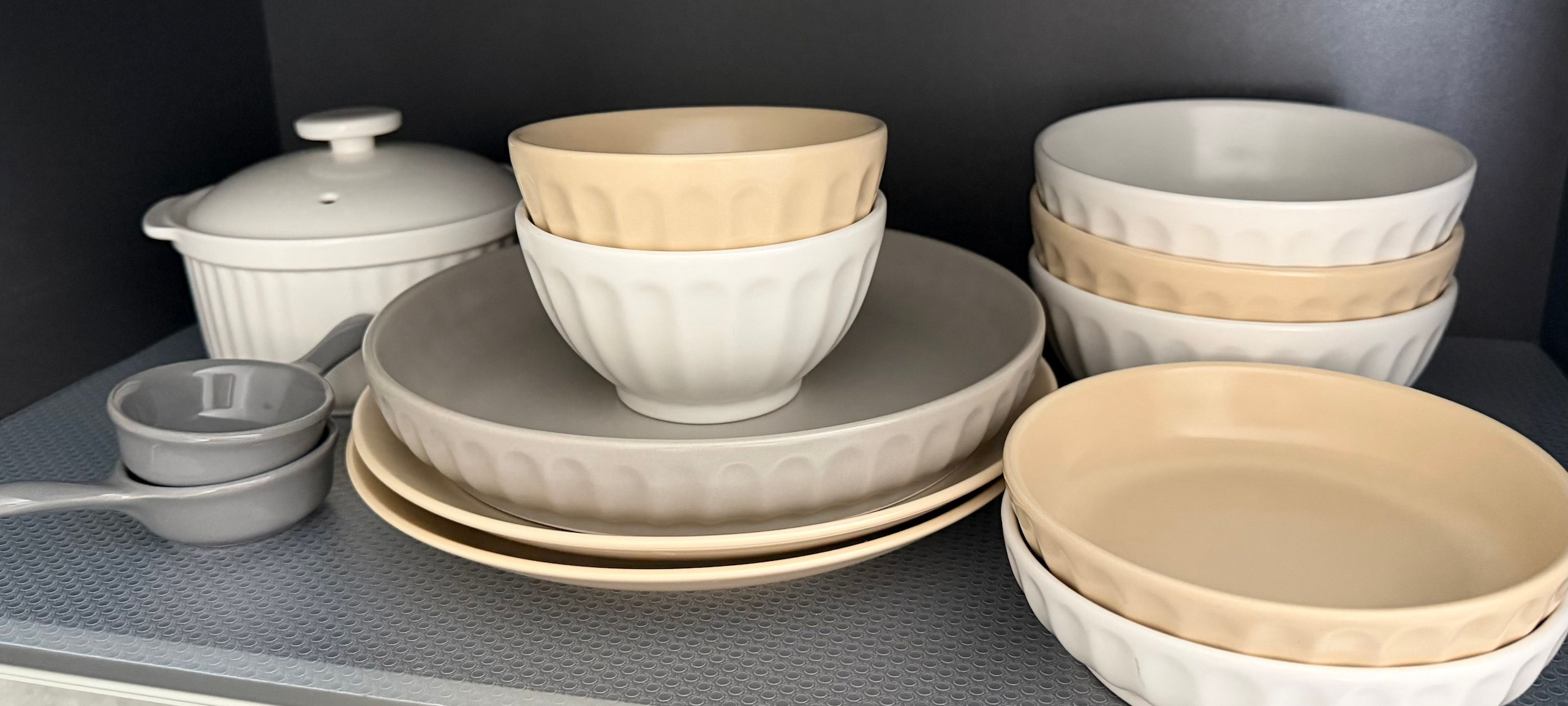 Mild Matte Dinnerware Set for 2 (9-Piece) user photo