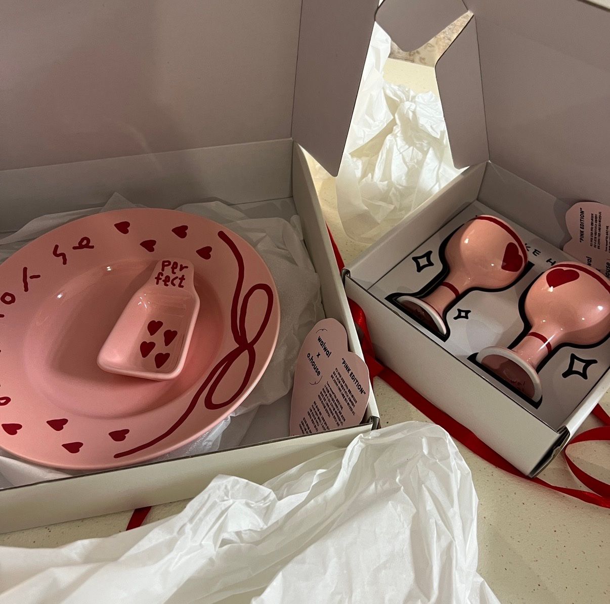 Pink Edition Ceramic Heart Salad Plate with Dressing Cup user photo