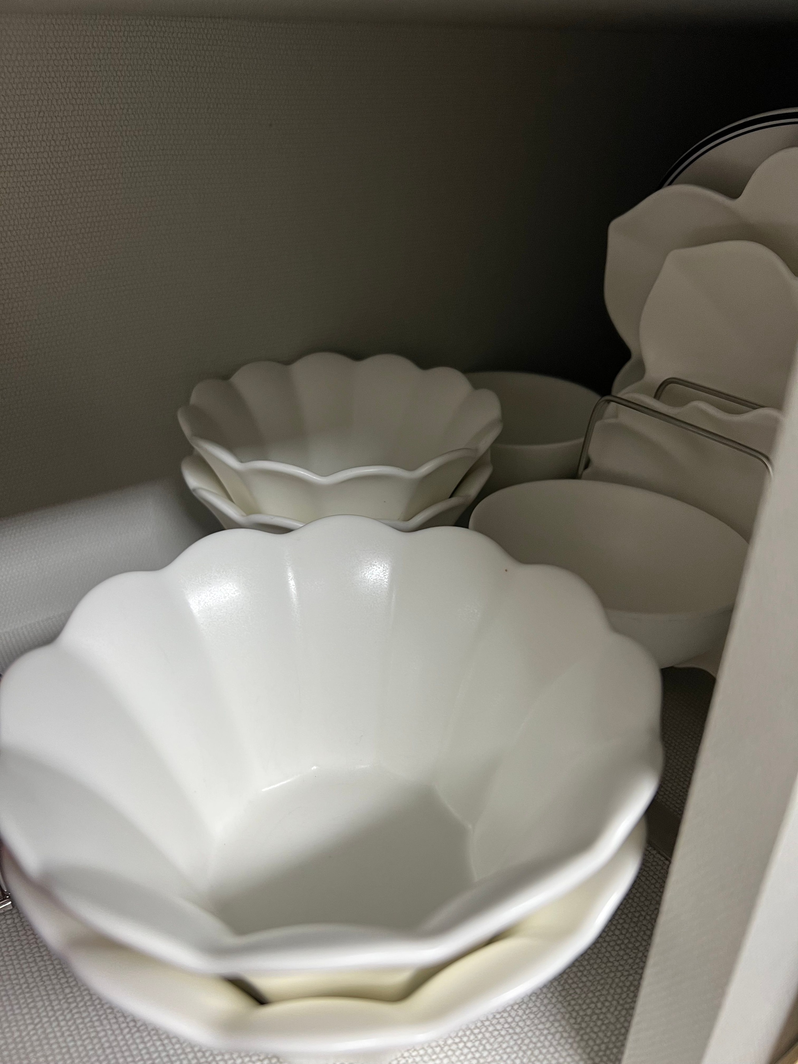 Eunseol Petal Dinnerware Set (12-Piece) user photo