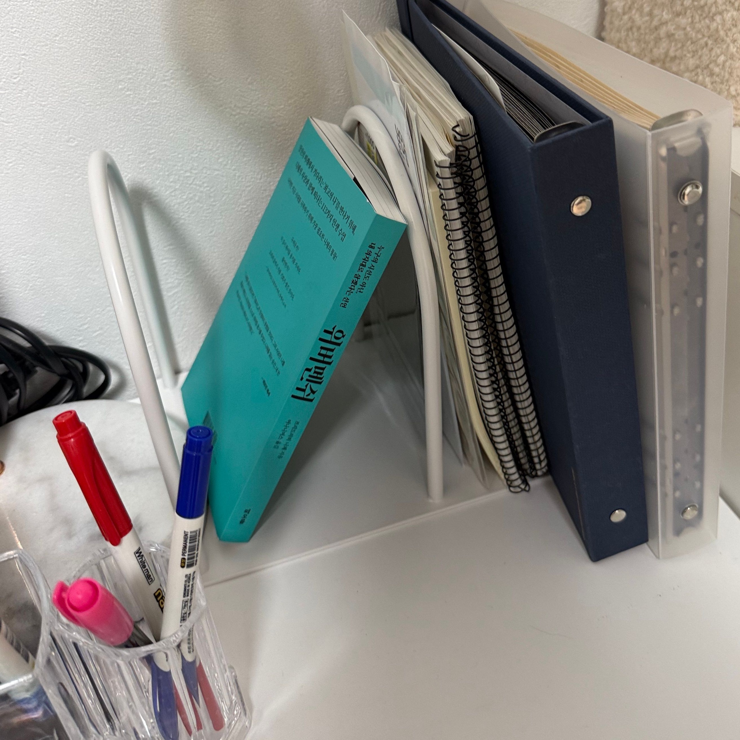 U-Steel Metal Bookend Organizer user photo