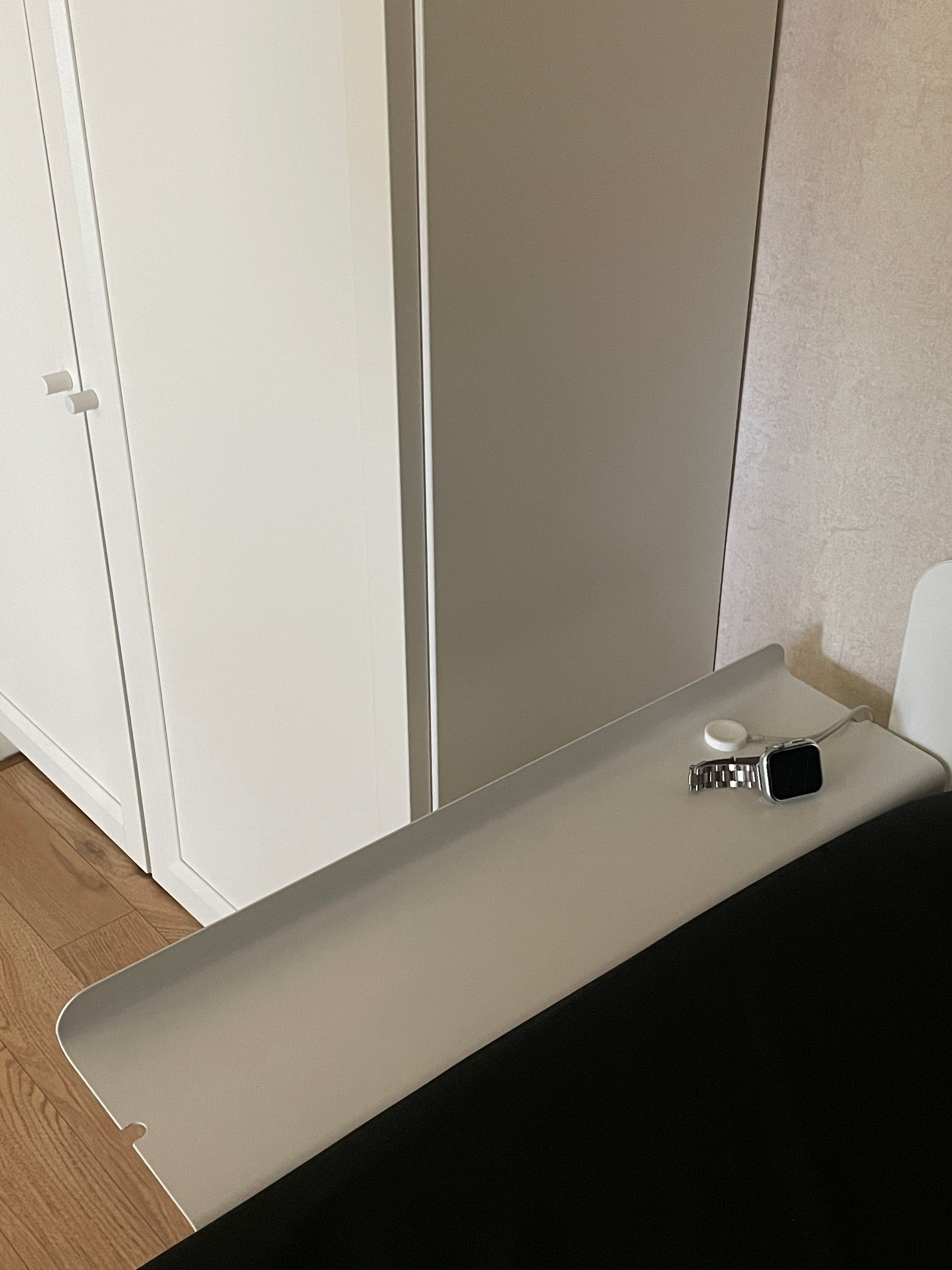 Blanc Bed Gap Side Shelf user photo