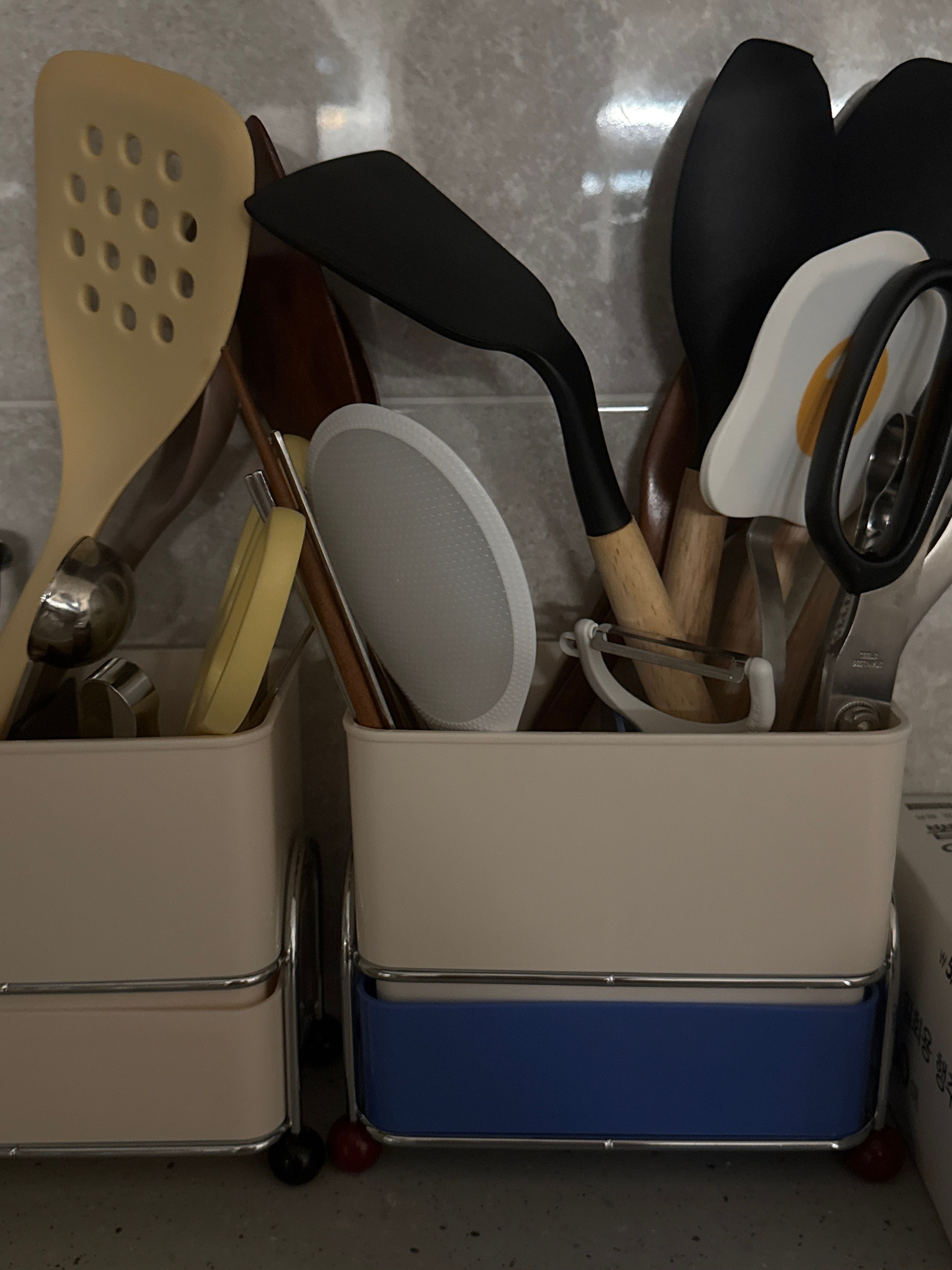 Bauhaus 2-Compartment Draining Cutlery & Utensil Holder user photo