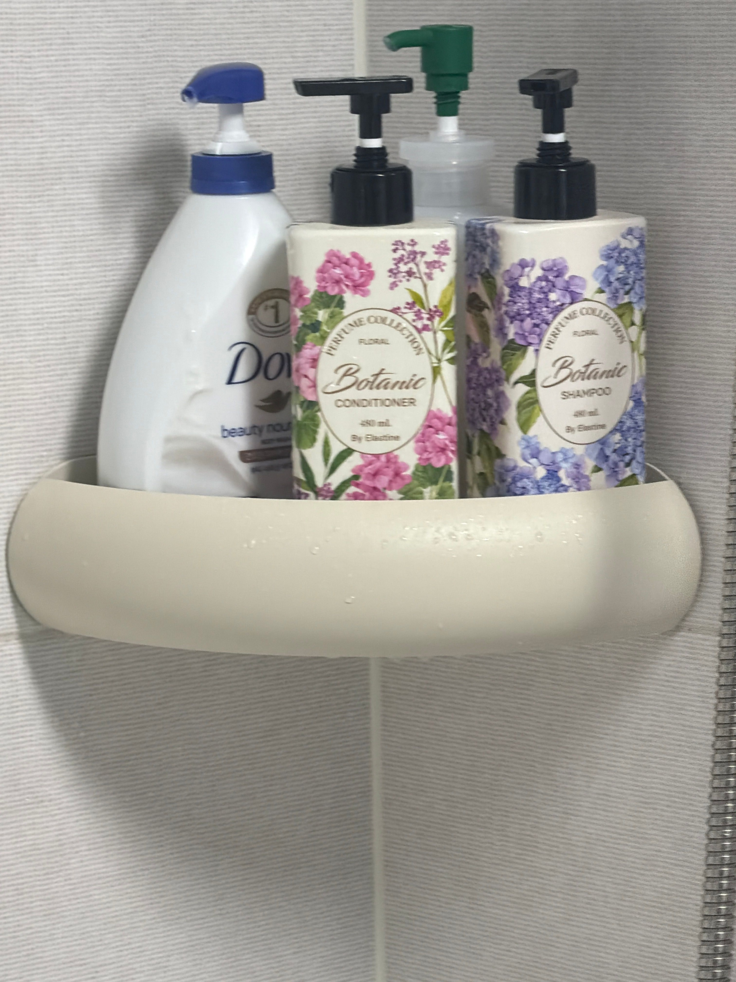 No-Drill Aluminum Bathroom Corner Shelf user photo