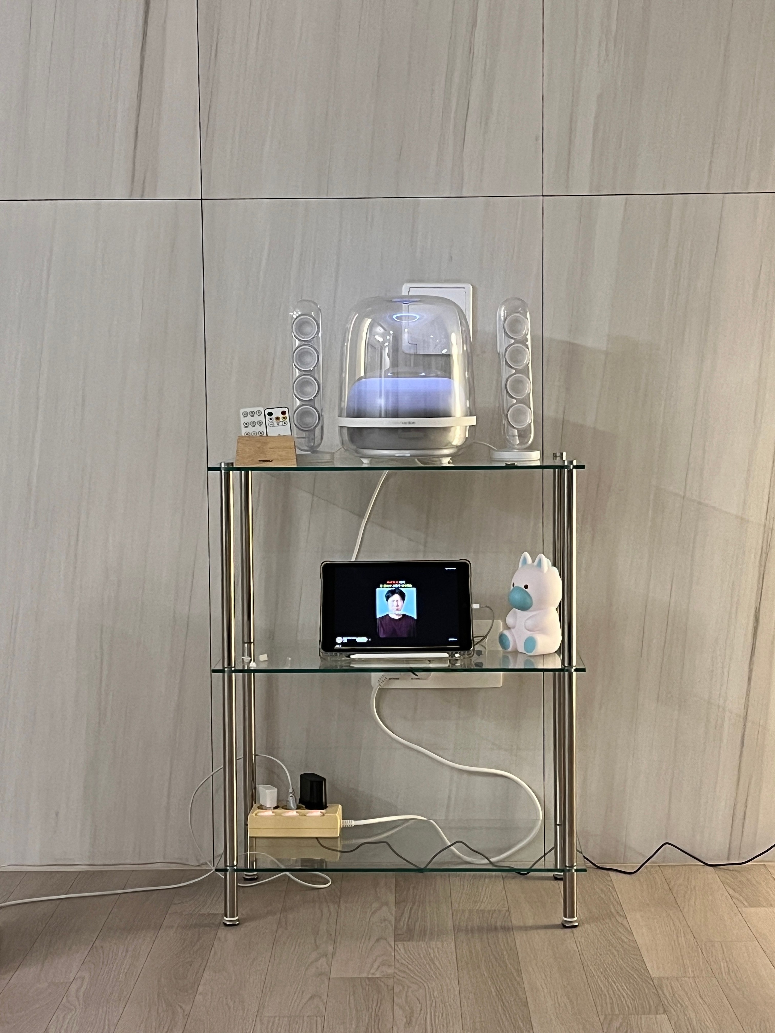 Mid-Century Modular Glass Shelf user photo