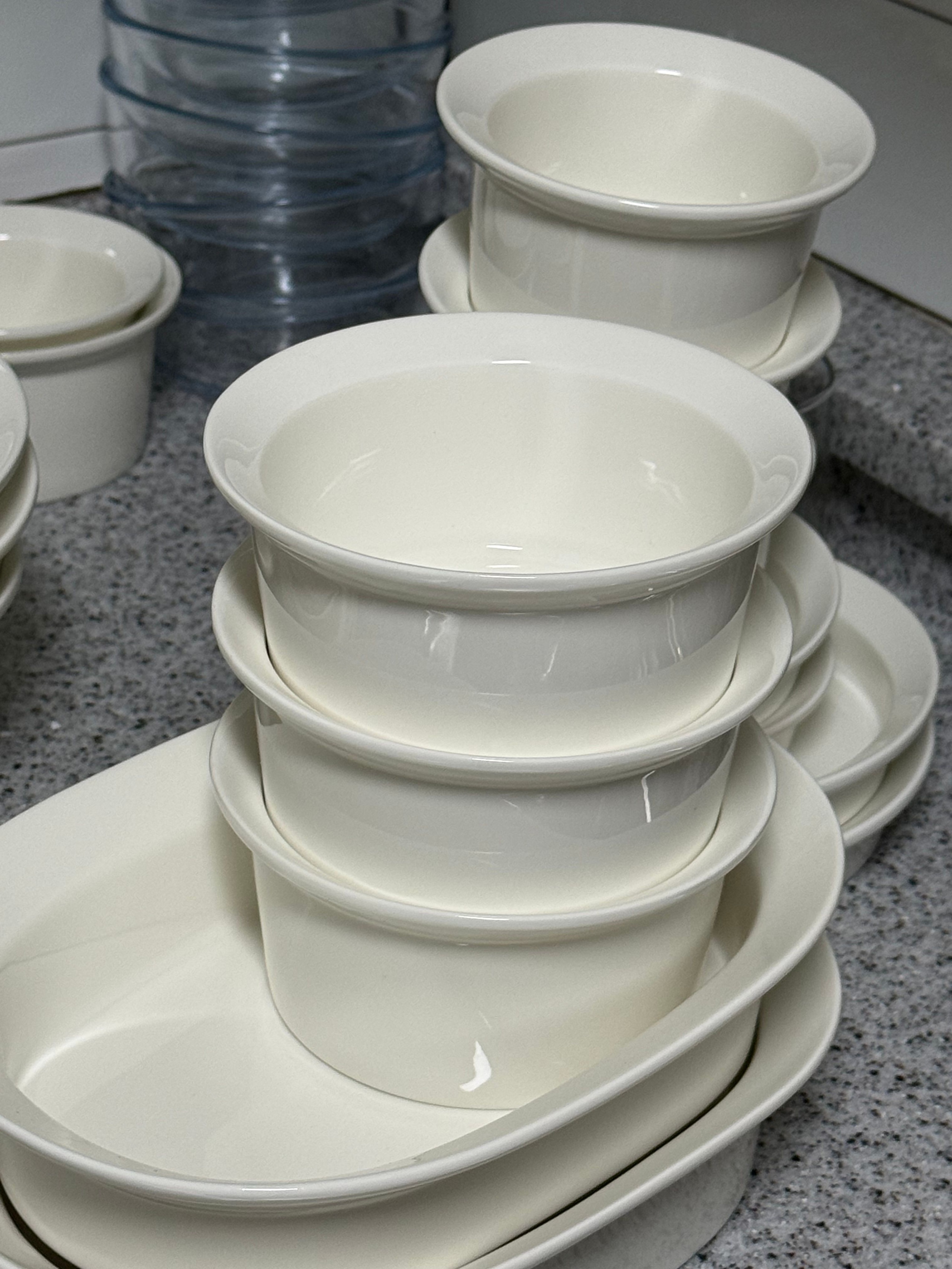 EBT Newlywed Ceramic Dinnerware Set for 2 (10-Piece) user photo