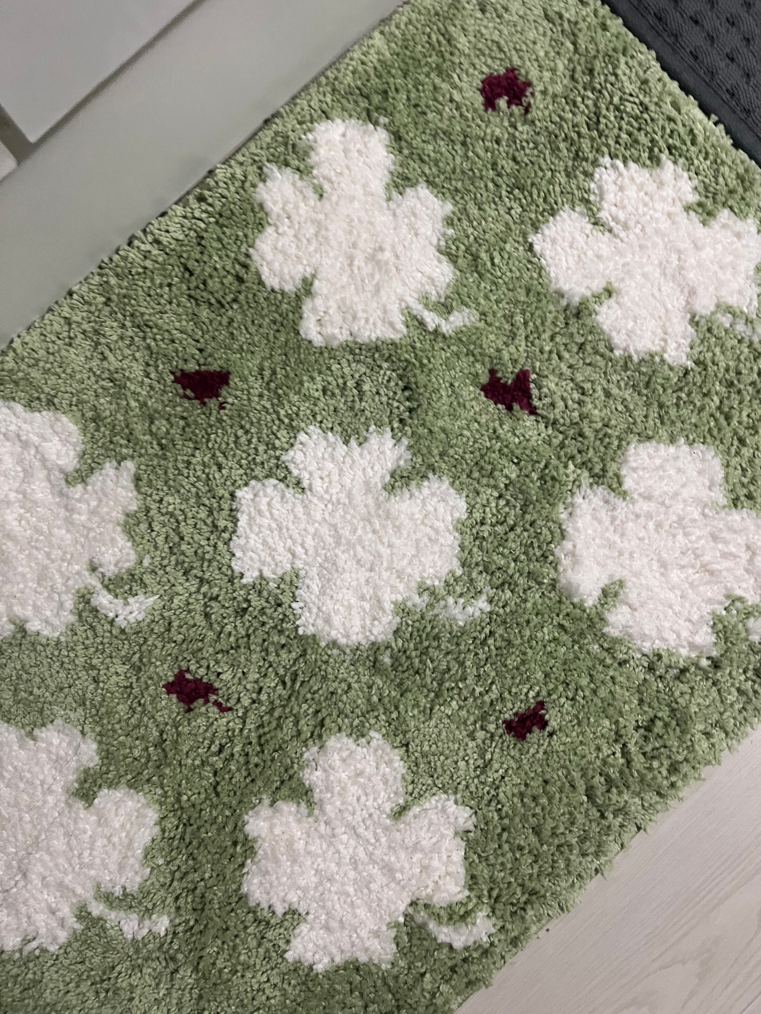 Clover Olive Accent Rug user photo