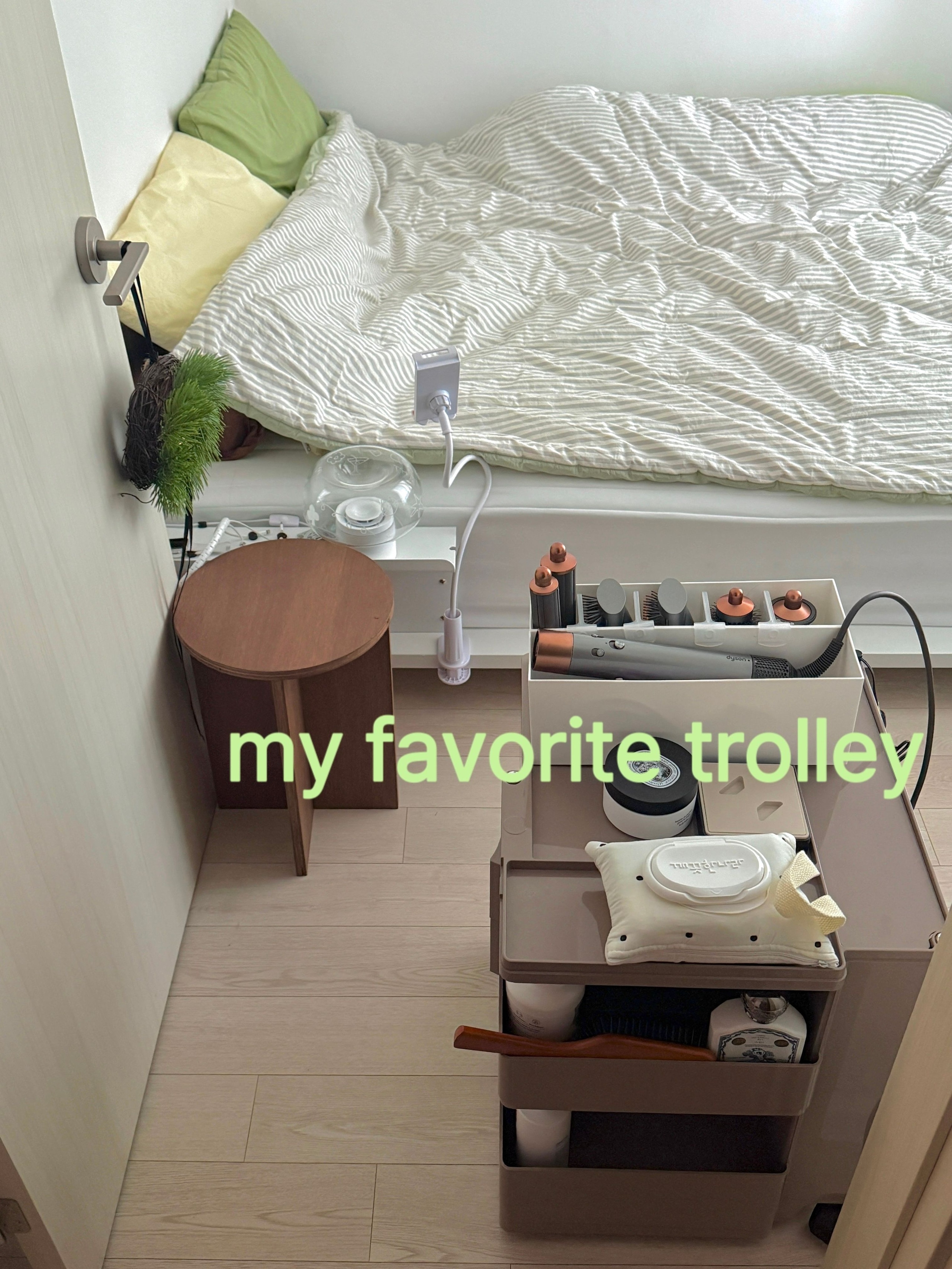 Blanc Bed Gap Side Shelf user photo