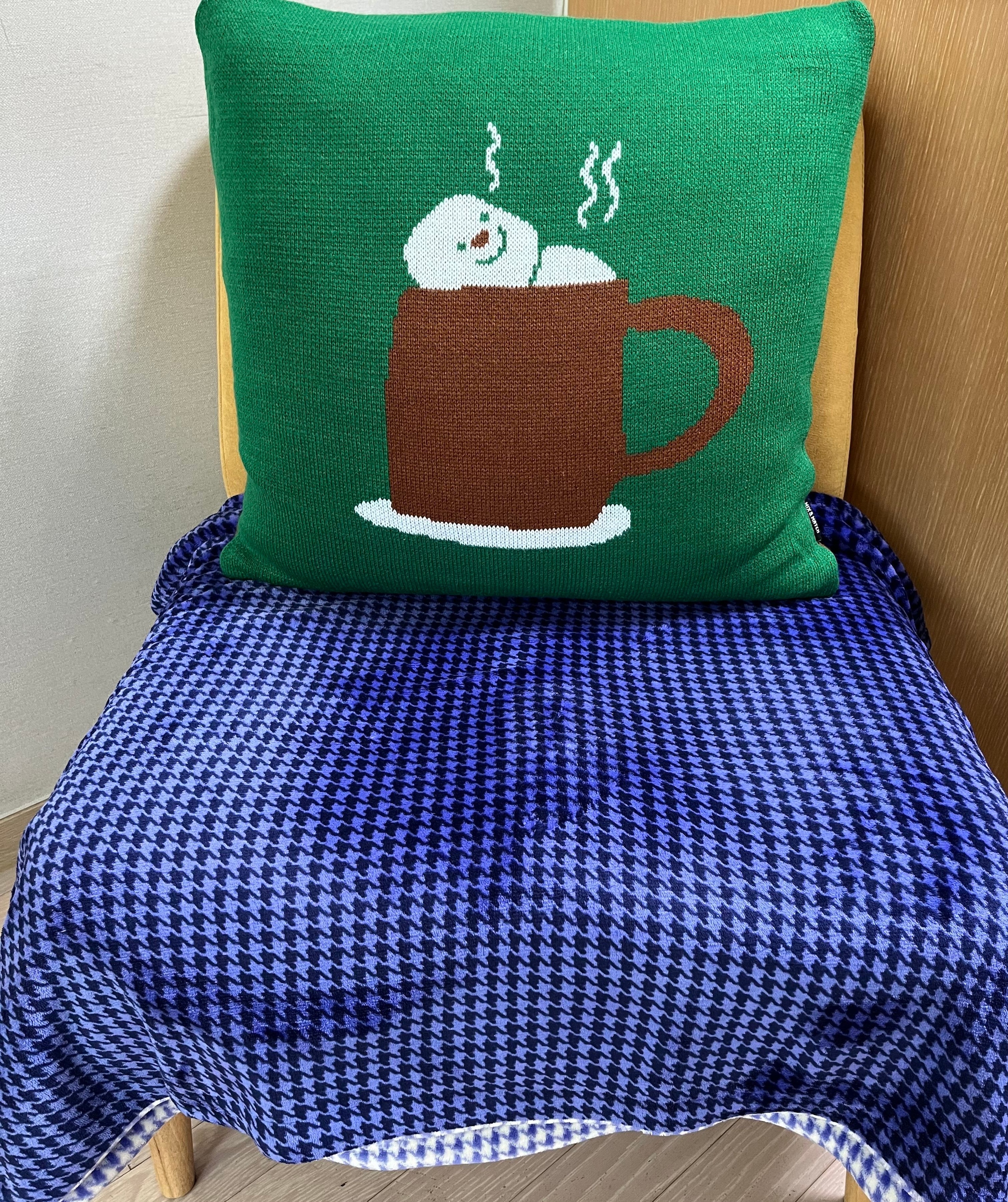 Christmas Knit Cushion with Insert (2 Styles) user photo