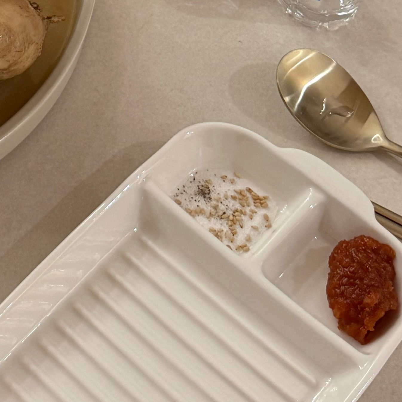 Odette Ceramic Divided Side Plate Set (2-Piece) user photo