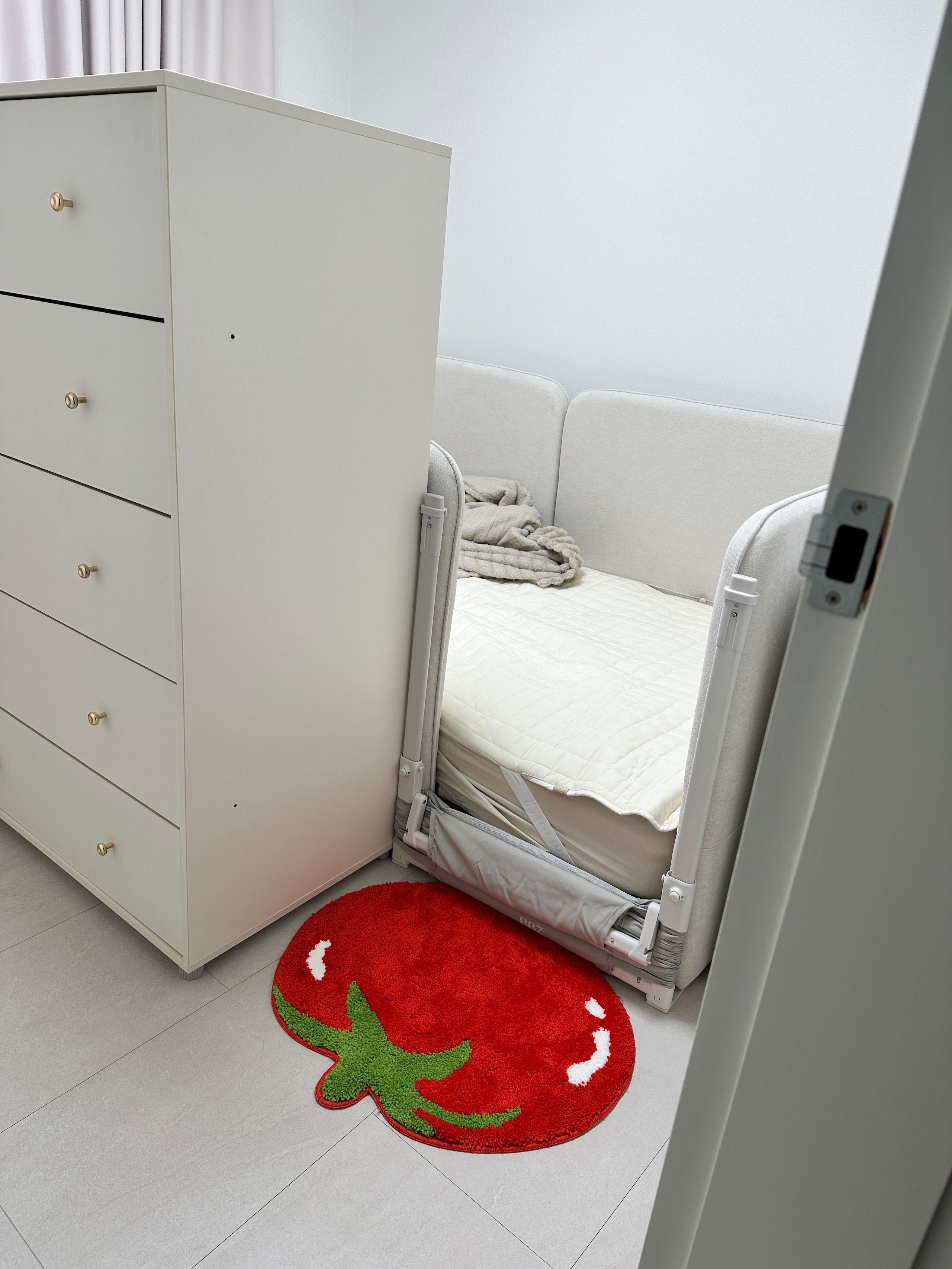 Tomato Tufted Accent Rug user photo
