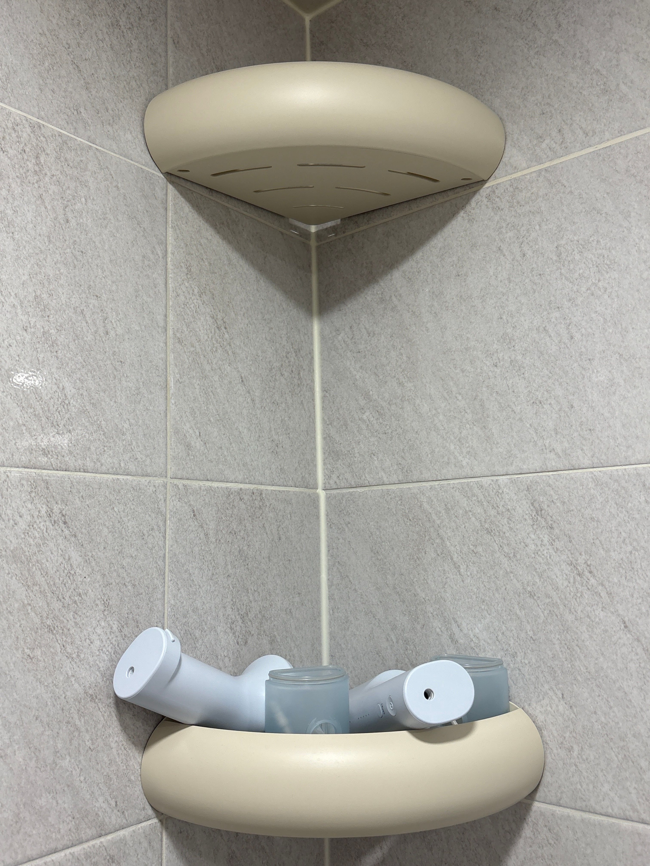 No-Drill Aluminum Bathroom Corner Shelf user photo