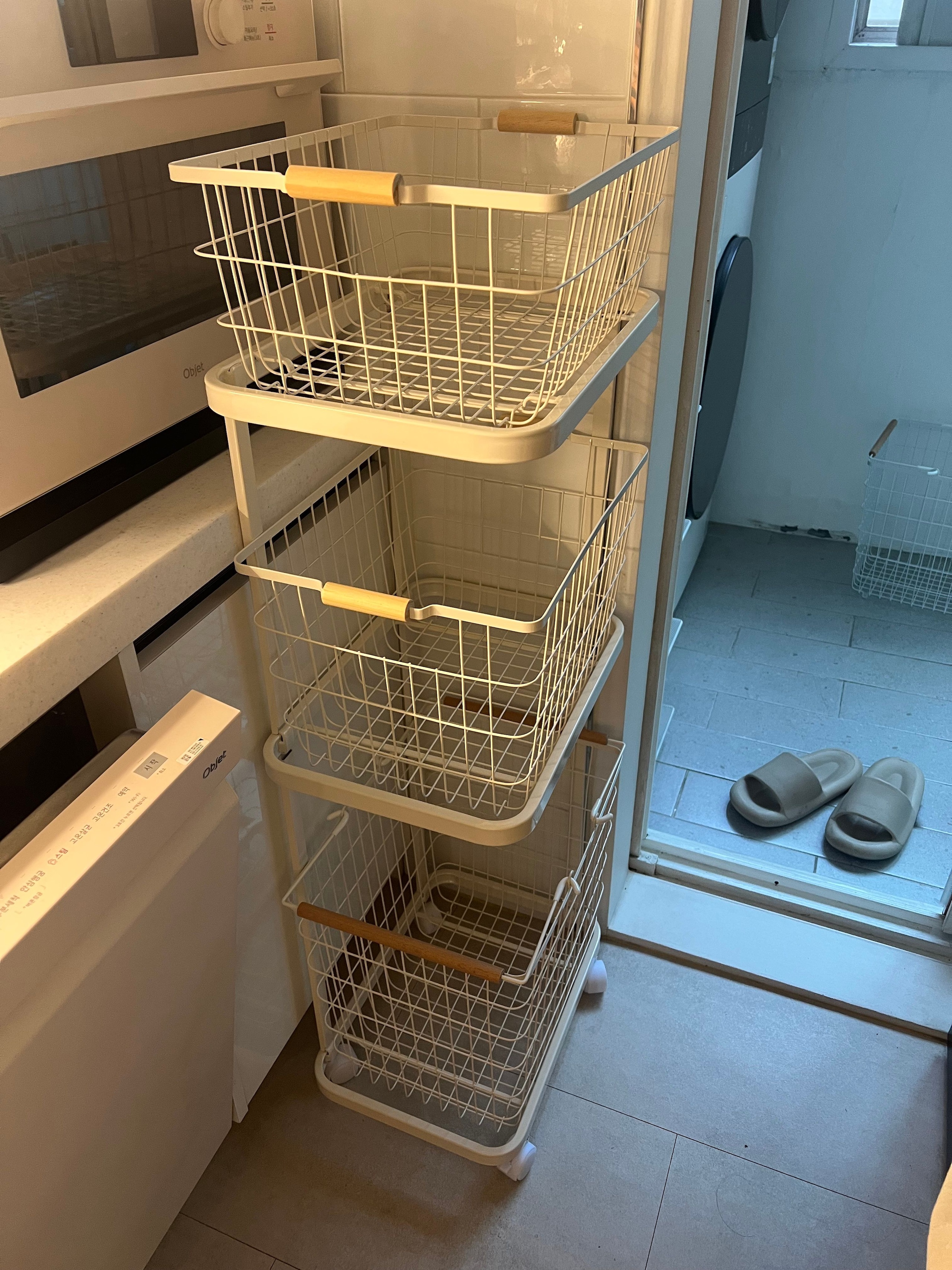 Rollbin Vibe 3-Tier Rolling Laundry Cart user photo