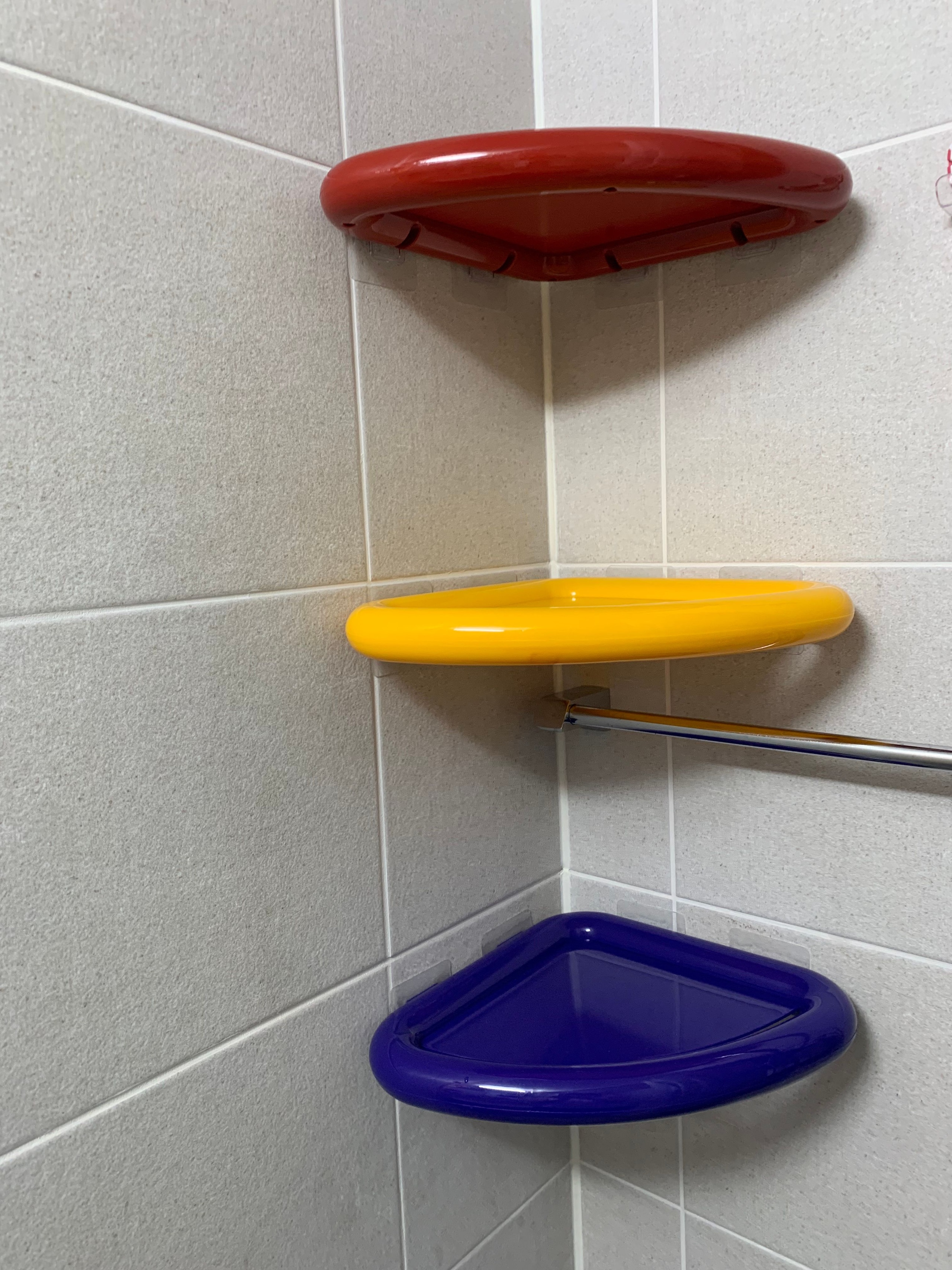 No-Drill Colorful Corner Shelf user photo