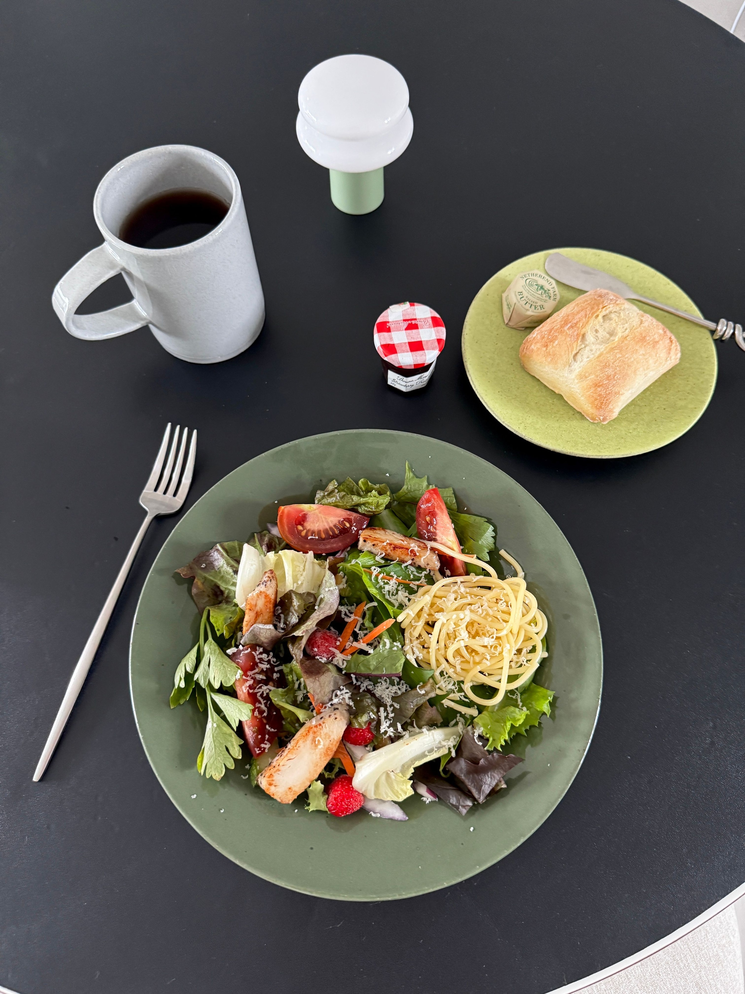 Helio Stainless Steel Full Flatware Set (4-Piece) user photo
