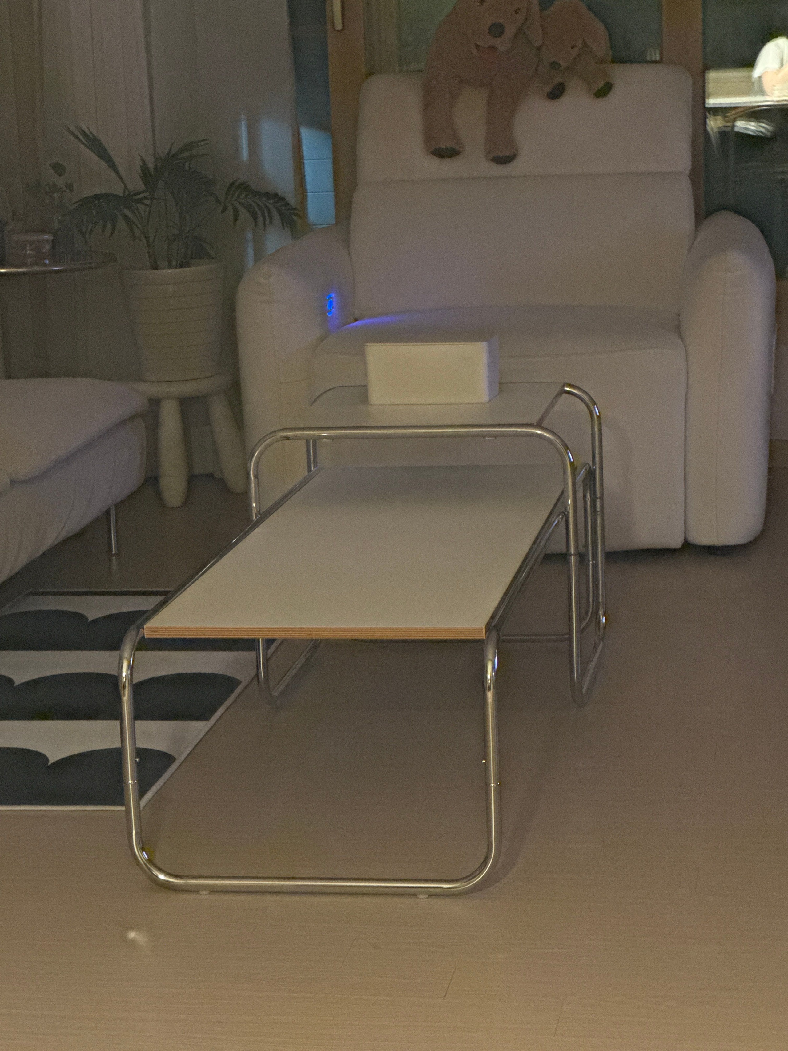 Point Canoe Chrome Mid-Century Coffee Table user photo
