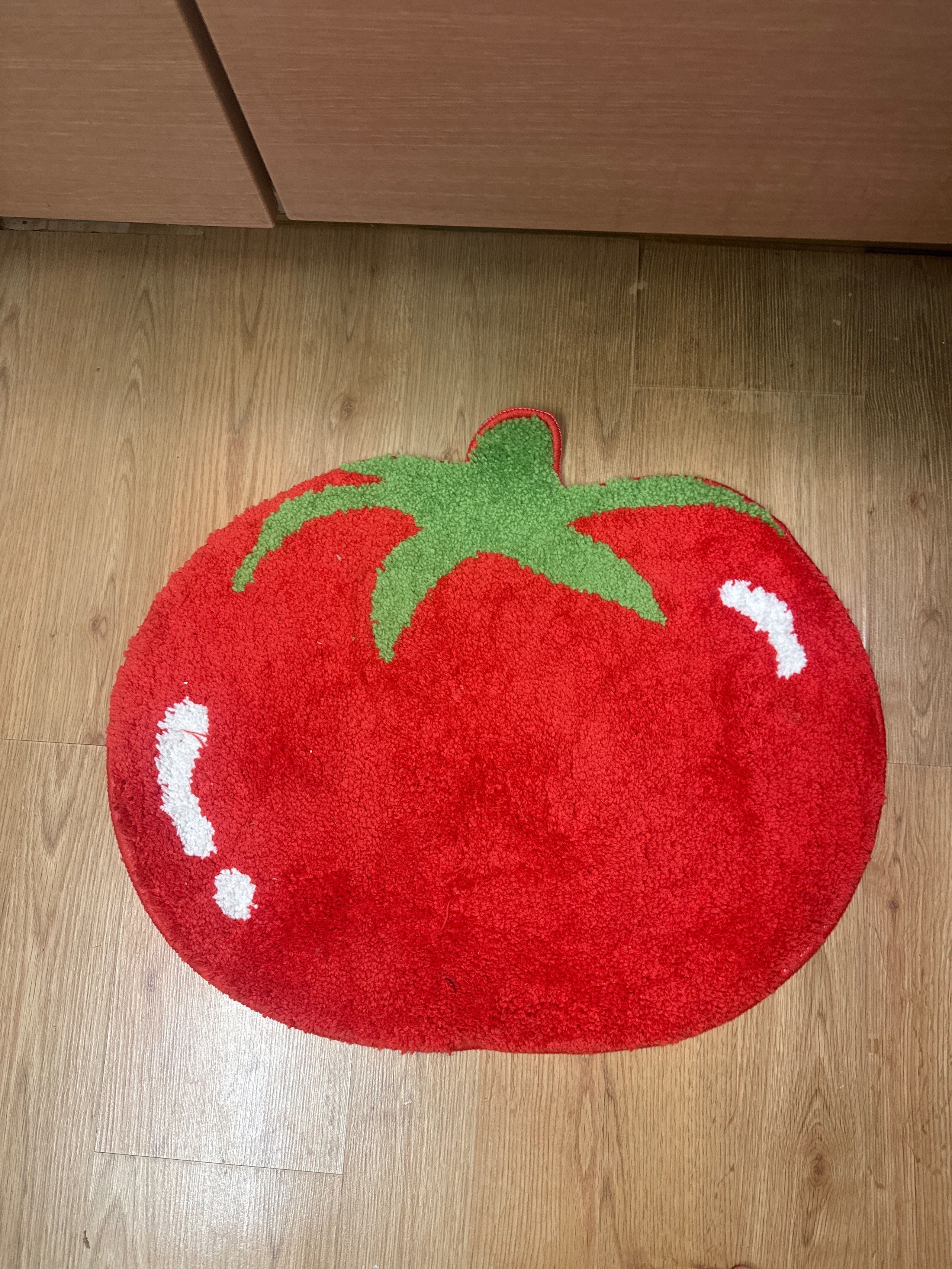 Tomato Tufted Accent Rug user photo