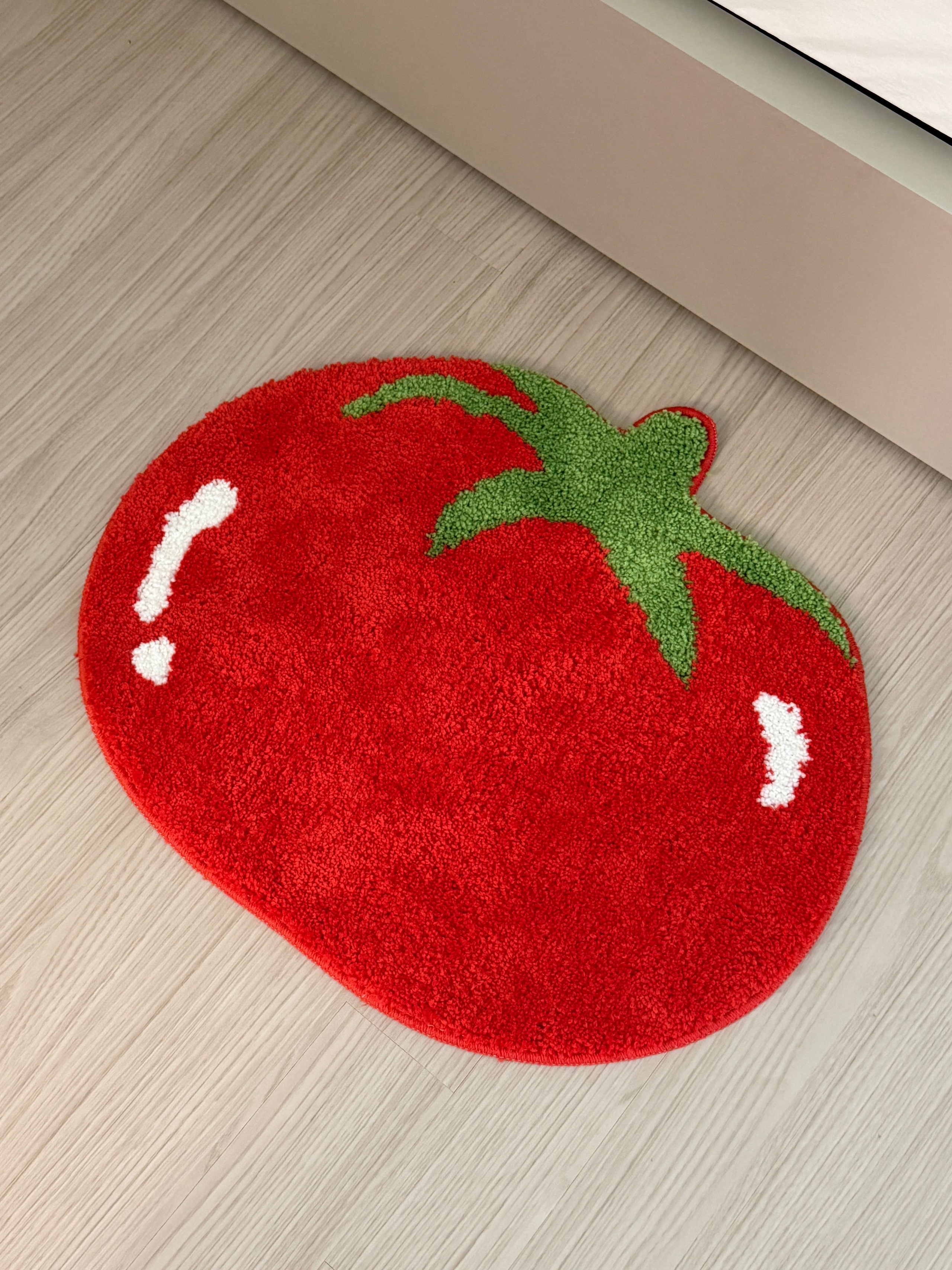Tomato Tufted Accent Rug user photo