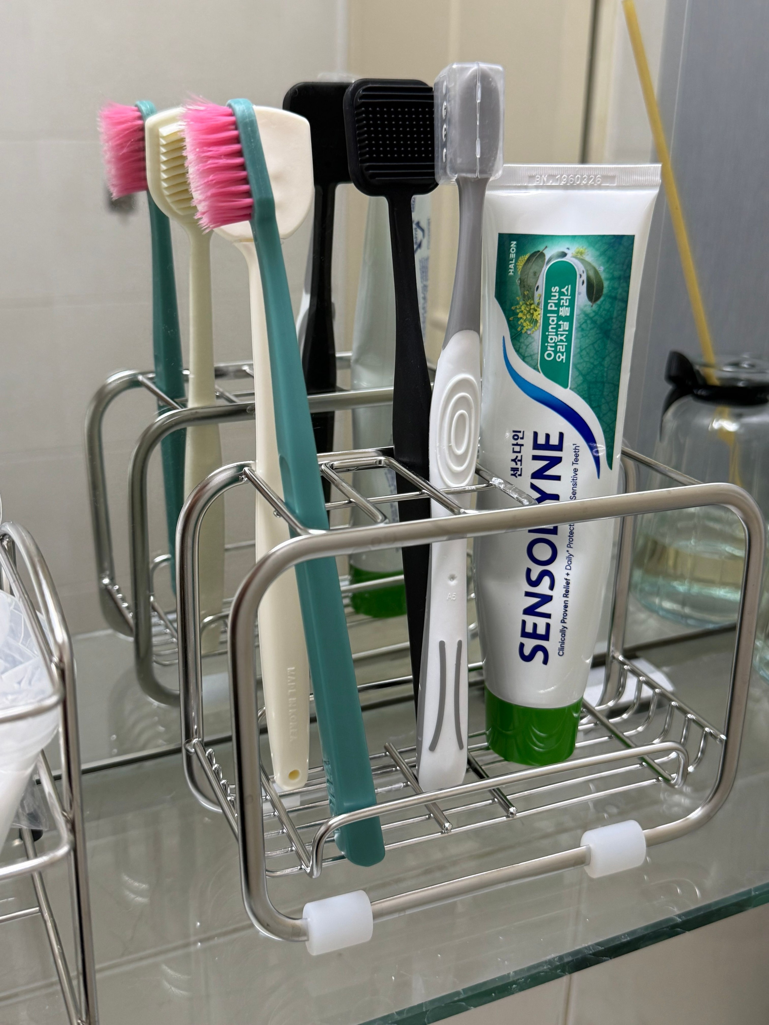 304 Stainless Steel Toothbrush Holder user photo