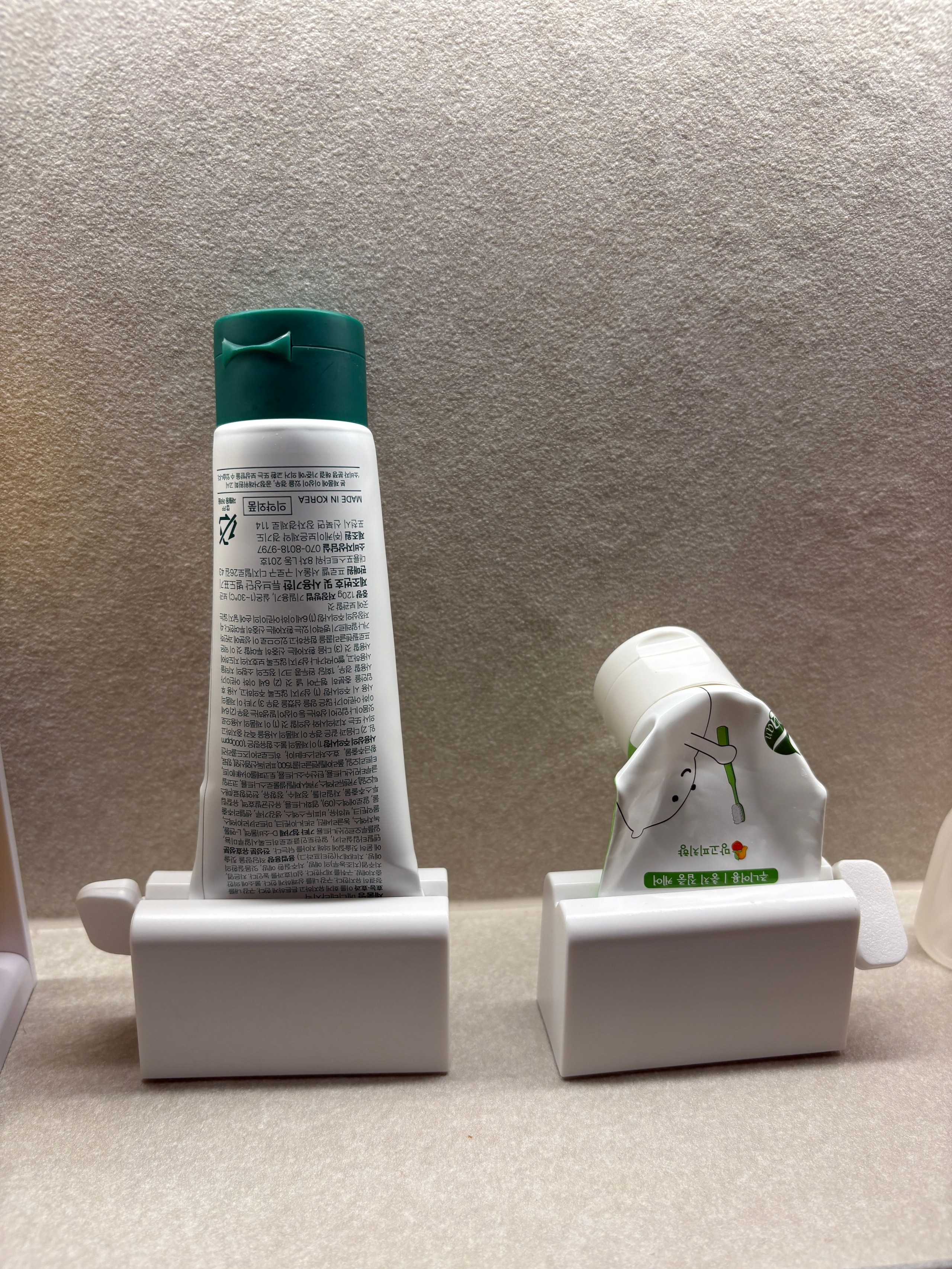 Easy Squeeze Toothpaste Dispenser user photo