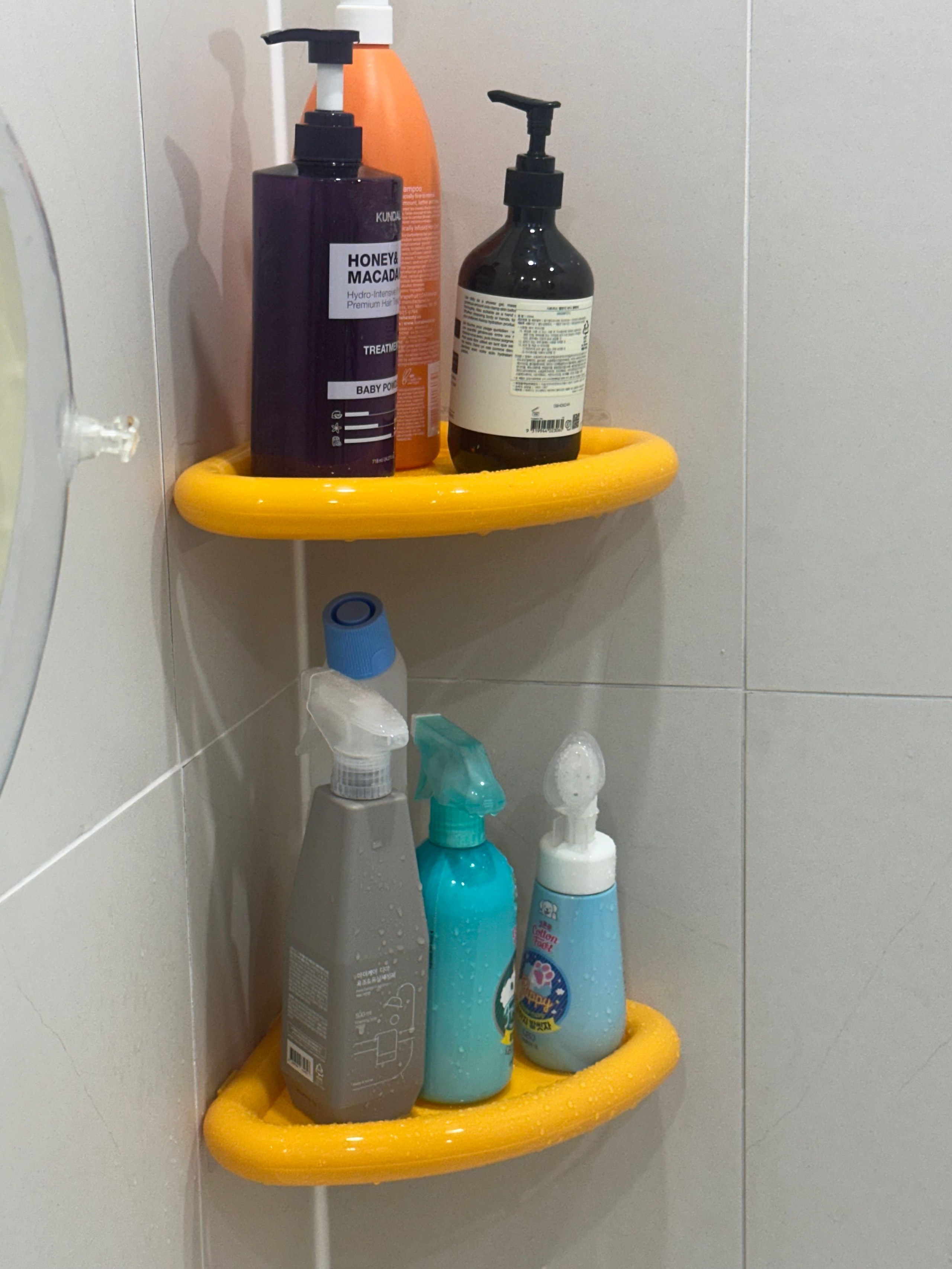 No-Drill Colorful Corner Shelf user photo
