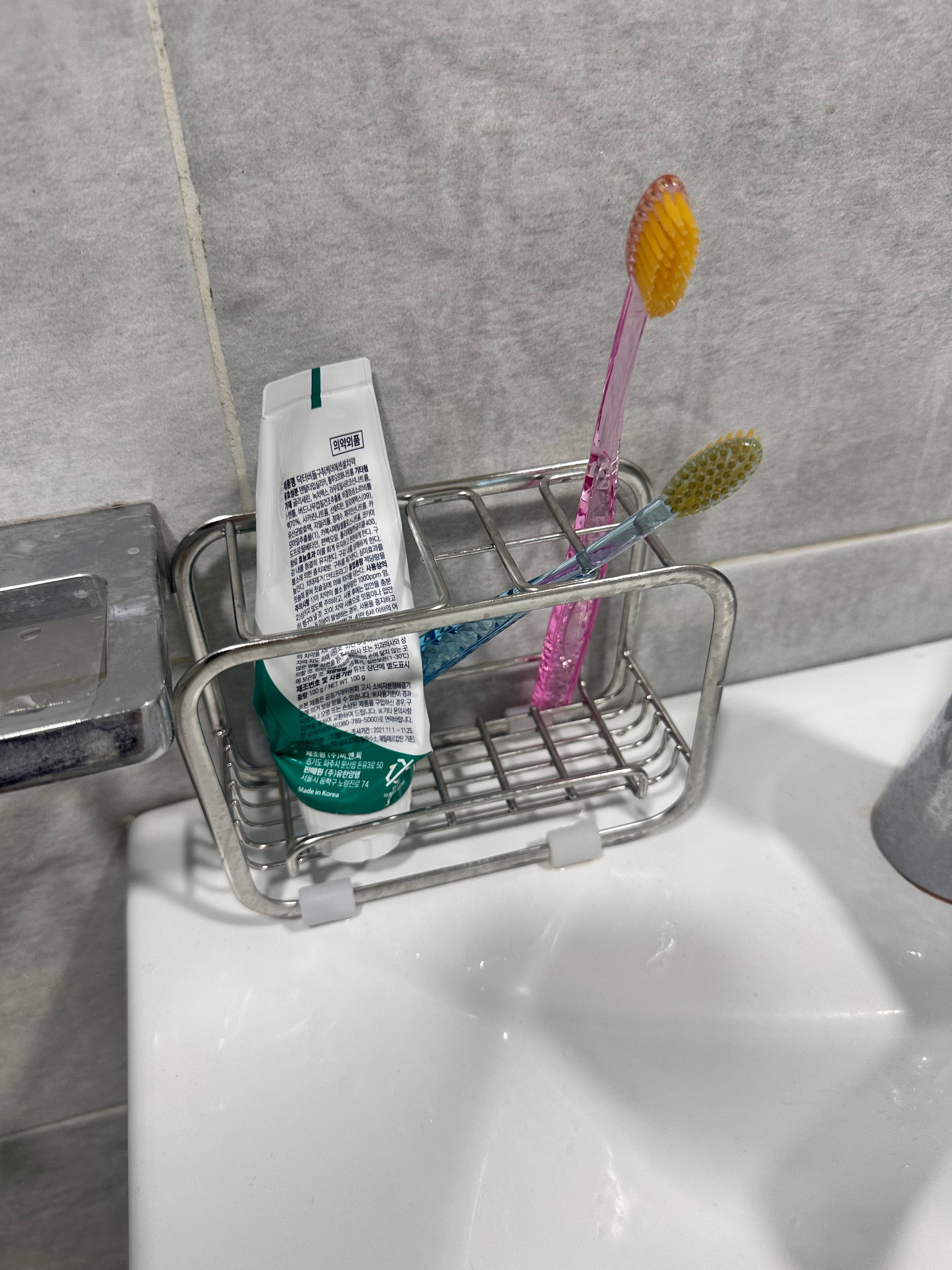 304 Stainless Steel Toothbrush Holder user photo