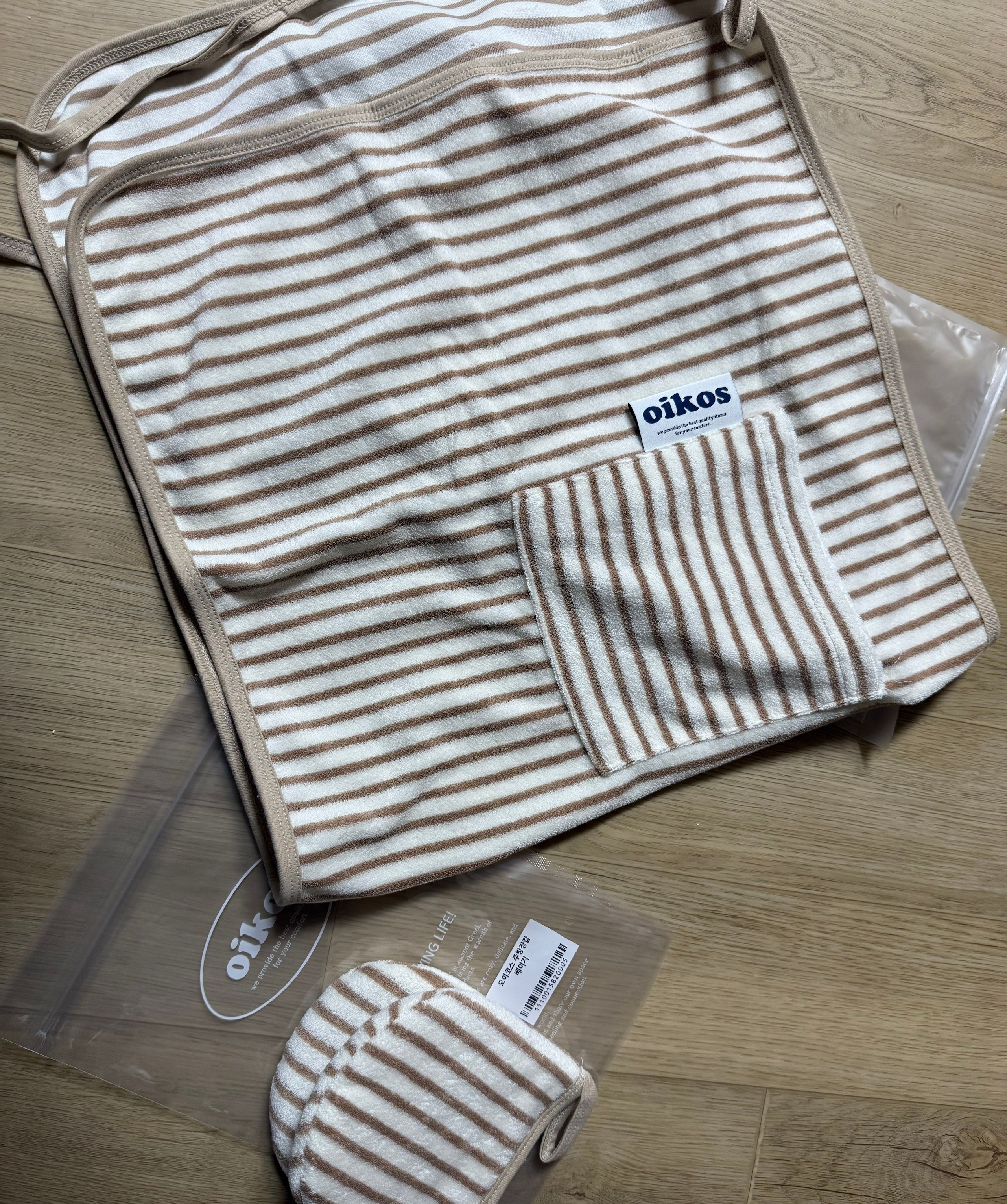 Striped Cotton Apron & Oven Mitt Set user photo