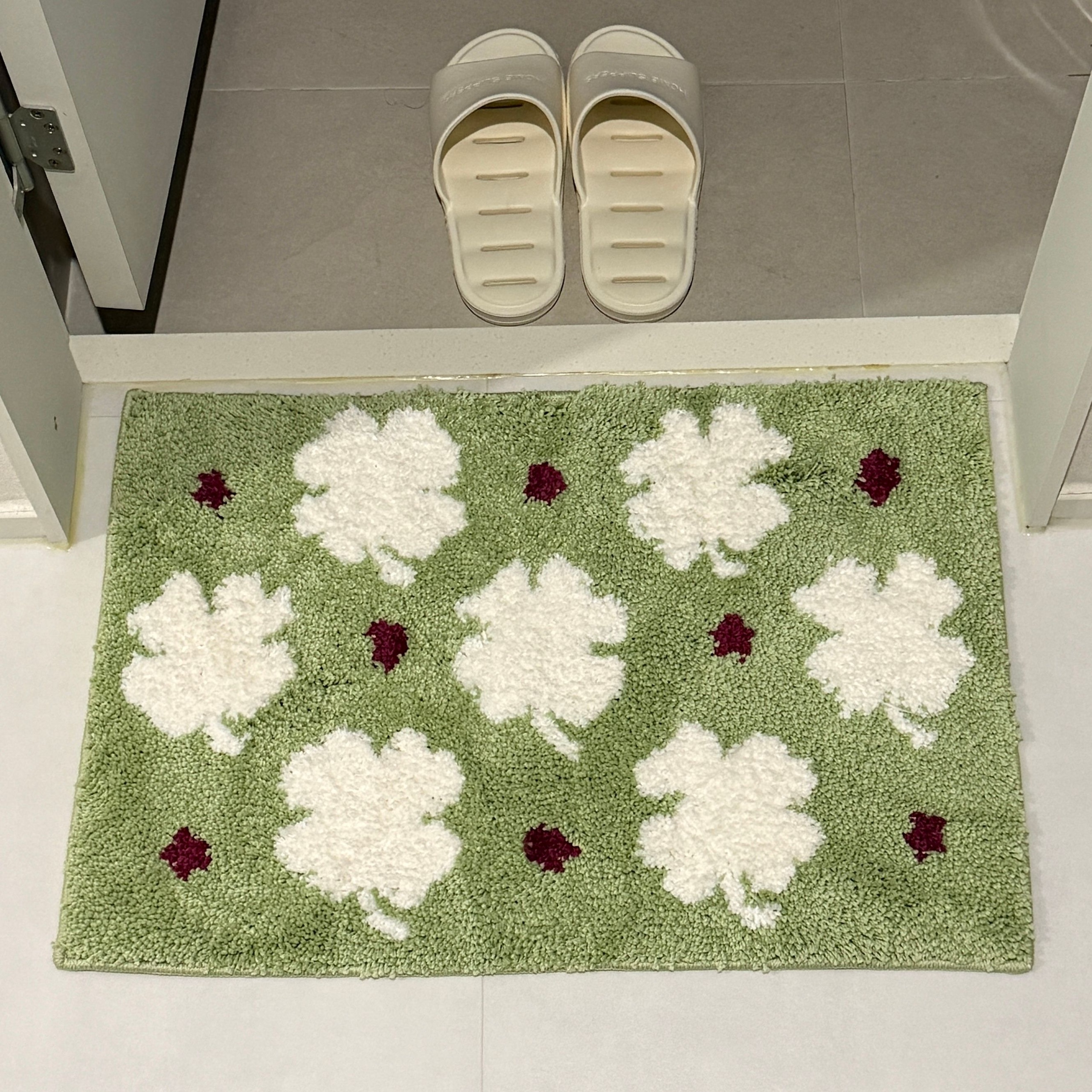 Clover Olive Accent Rug user photo