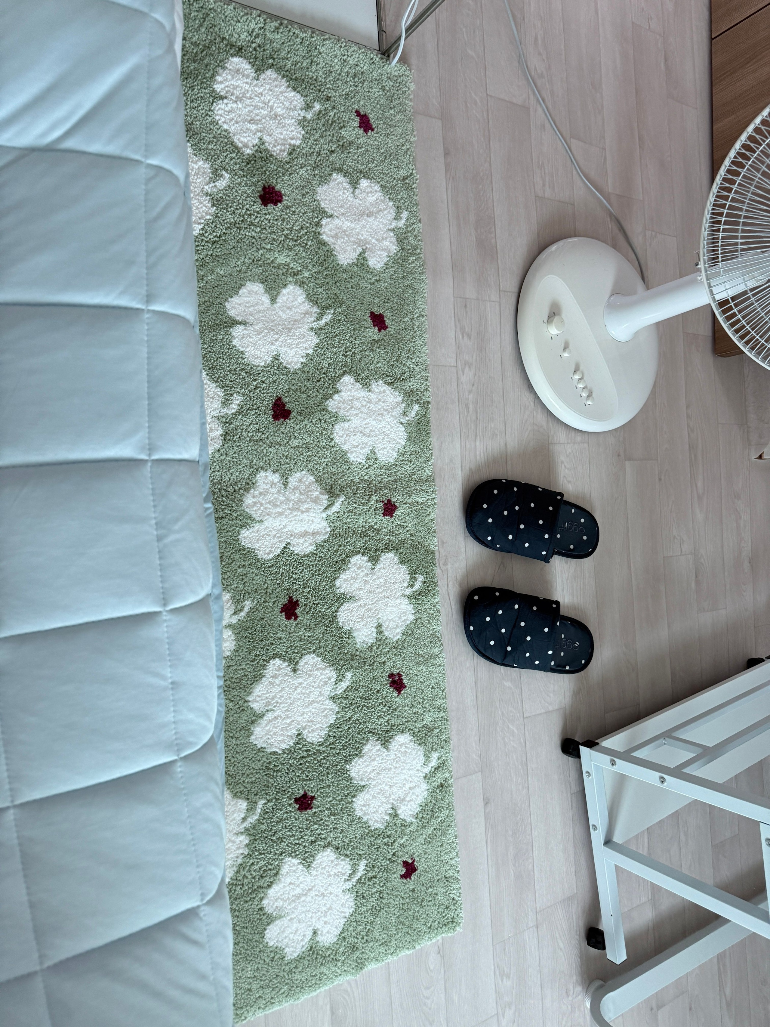 Clover Olive Accent Rug user photo