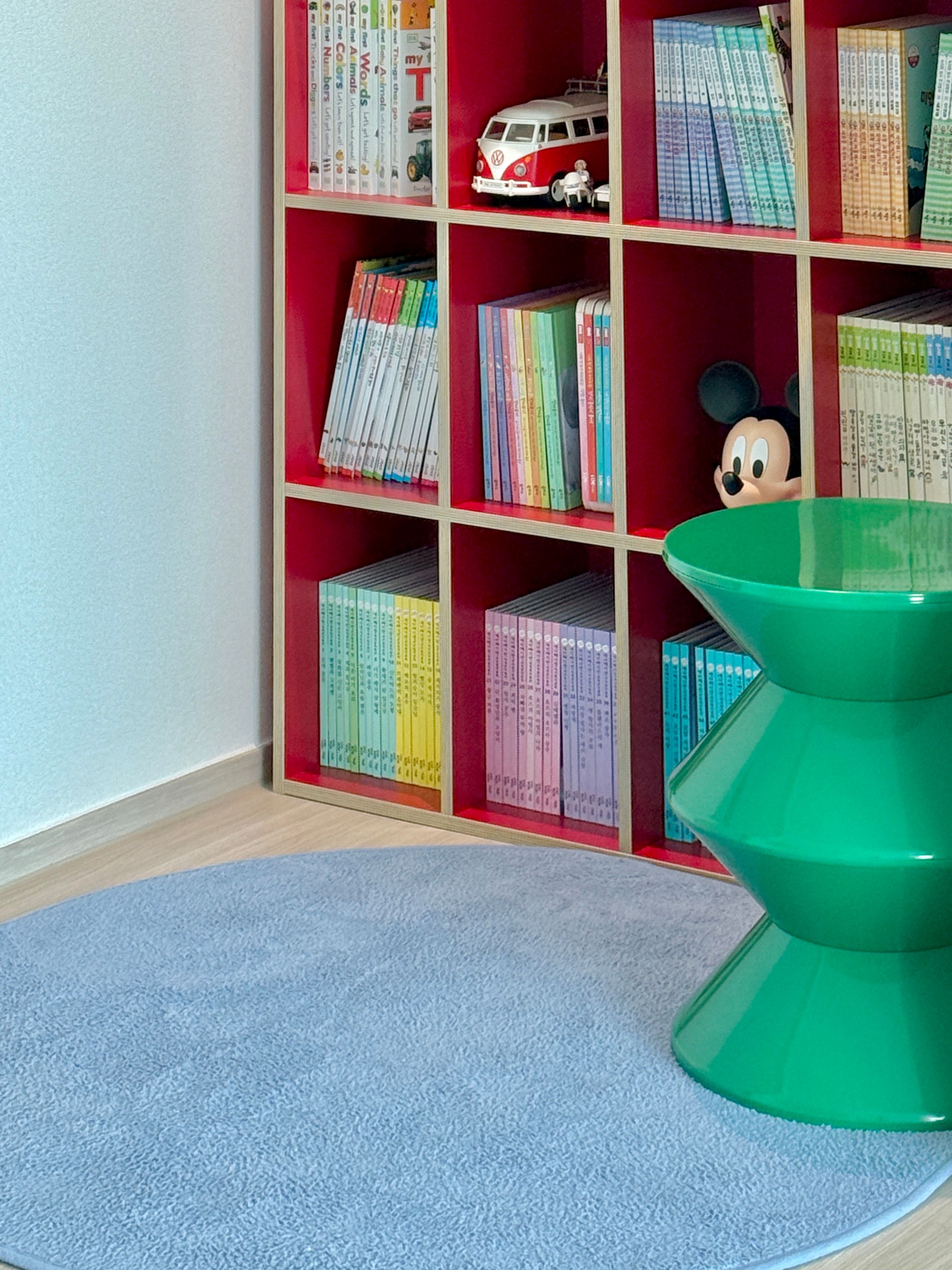 Sandglass Mid-Century Stool user photo