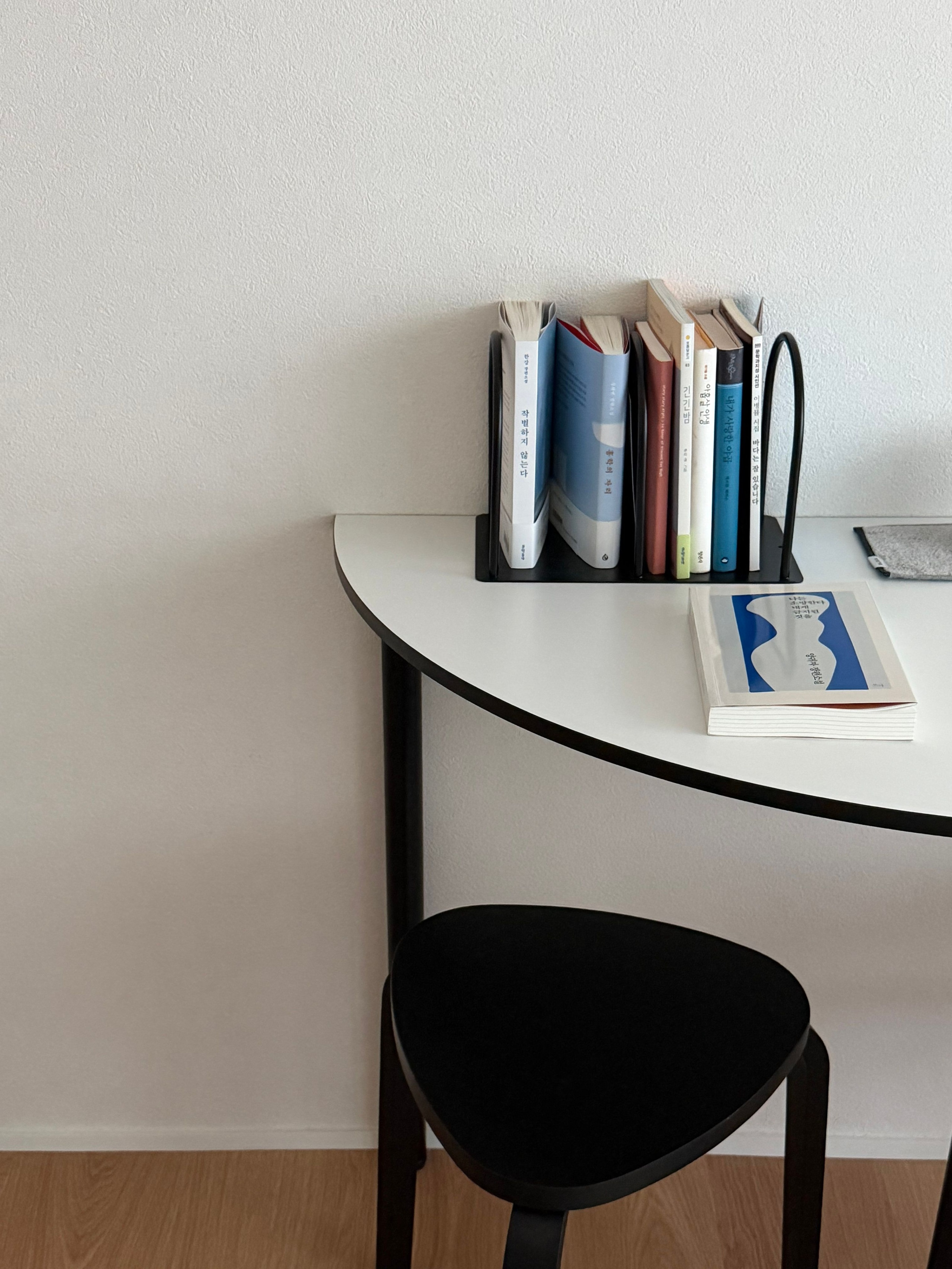 U-Steel Metal Bookend Organizer user photo